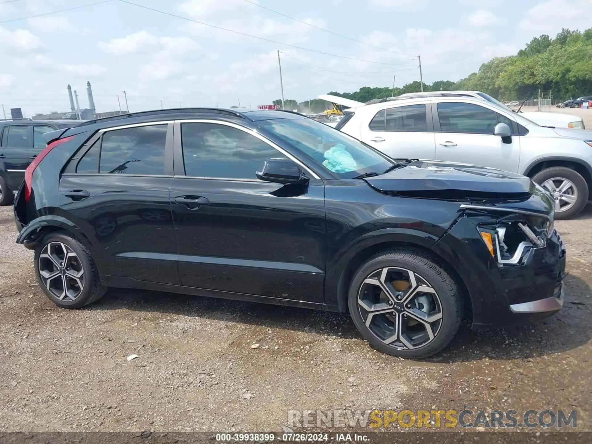 13 fotografías del automóvil dañado KNDCR3LE1R5134611 KIA NIRO 2024