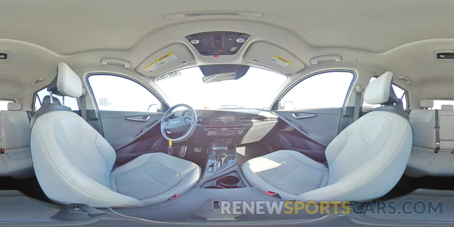 14 fotografías del automóvil dañado KNDCR3LE2R5138683 KIA NIRO 2024