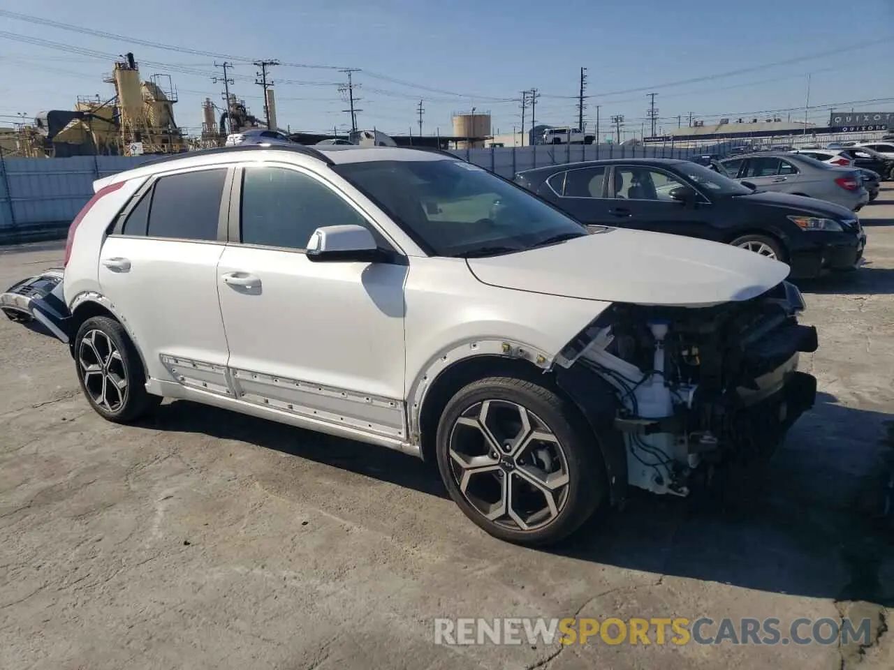 4 fotografías del automóvil dañado KNDCR3LE2R5138683 KIA NIRO 2024