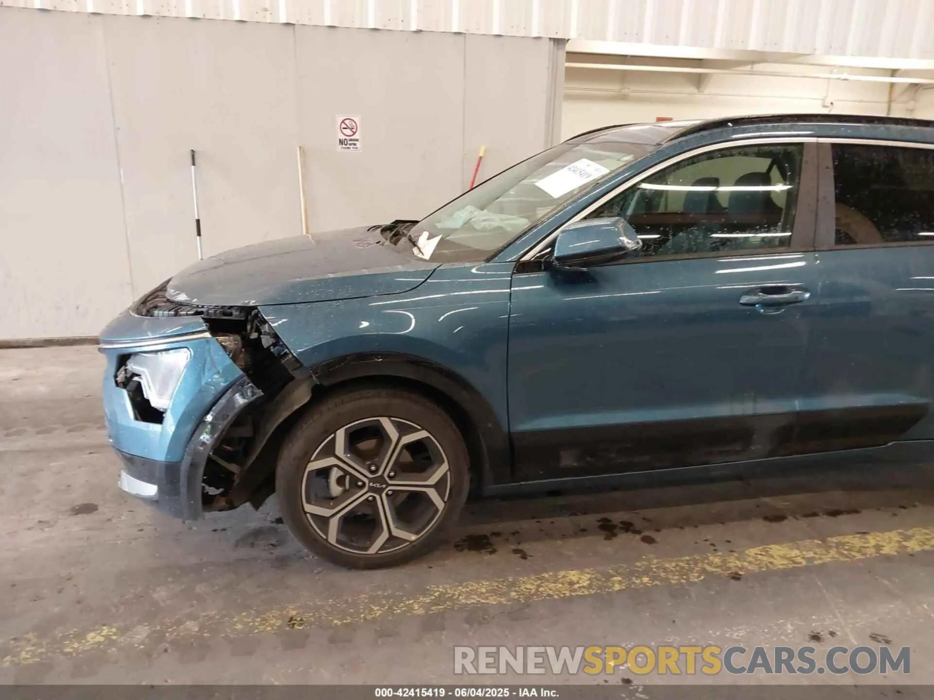 6 fotografías del automóvil dañado KNDCR3LE2R5143687 KIA NIRO 2024
