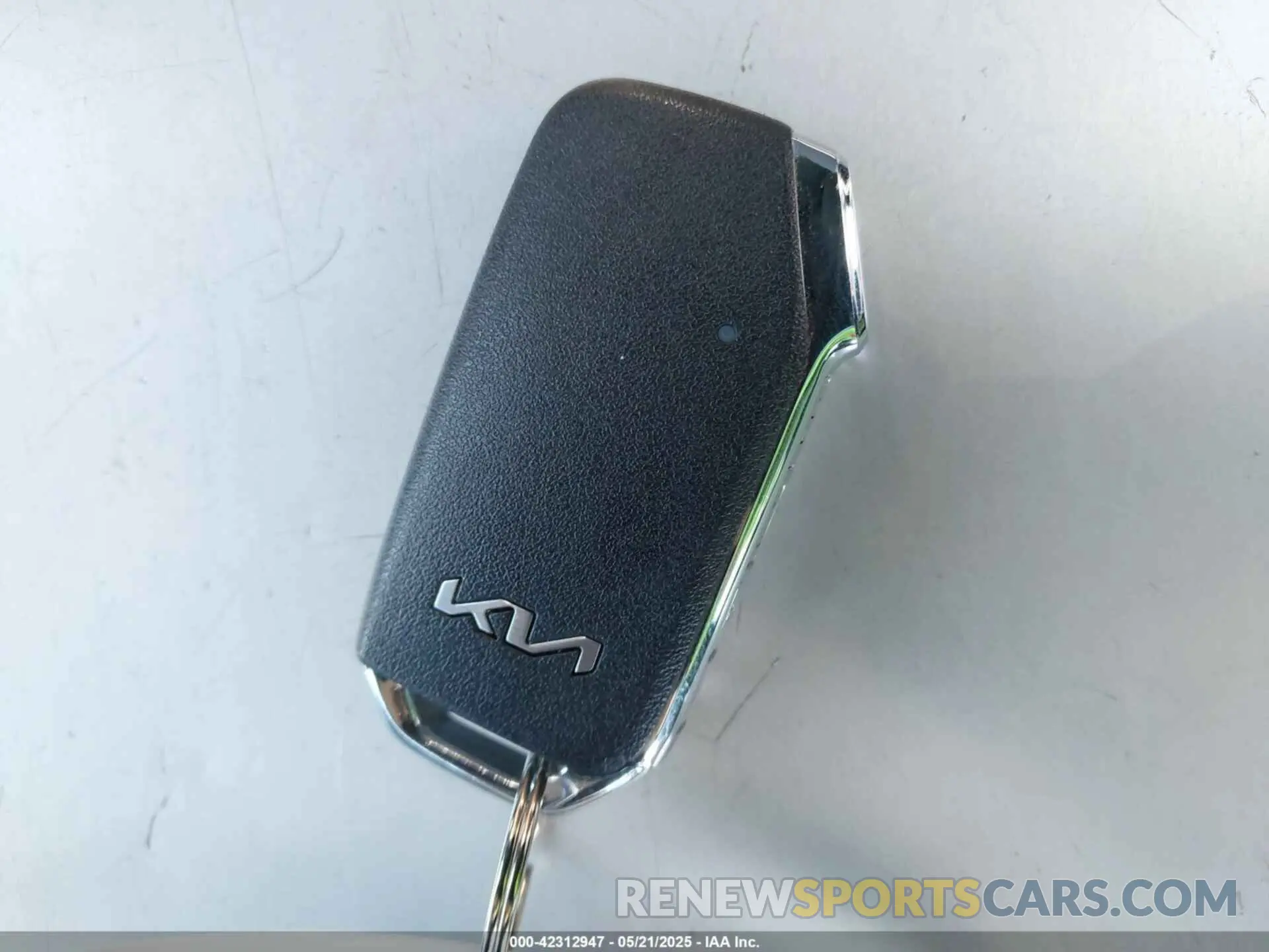 11 fotografías del automóvil dañado KNDCR3LE3R5152124 KIA NIRO 2024