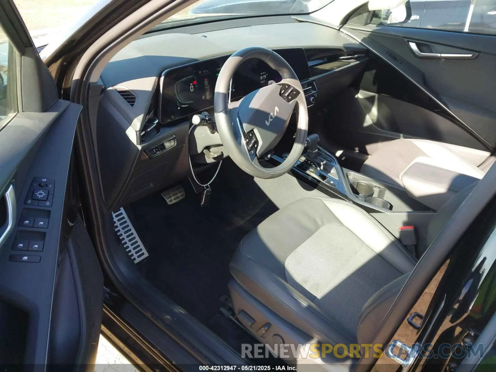 5 fotografías del automóvil dañado KNDCR3LE3R5152124 KIA NIRO 2024