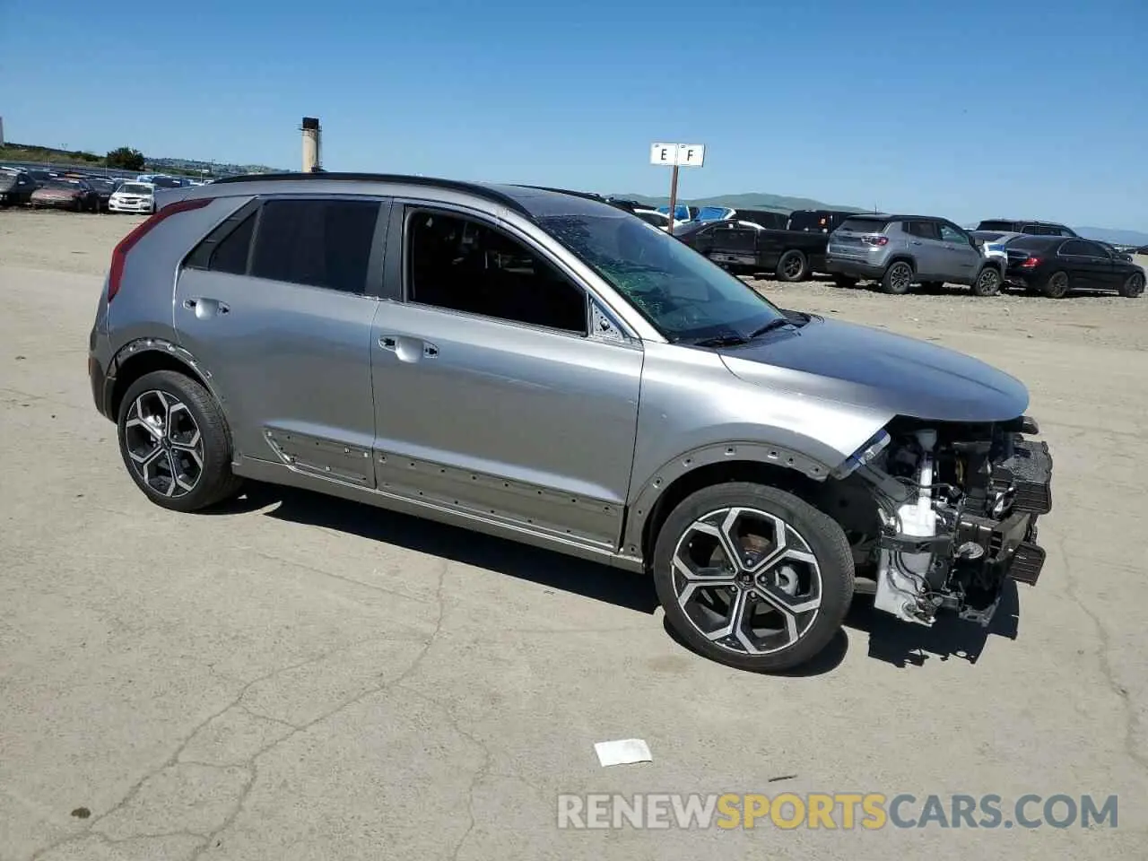 4 fotografías del automóvil dañado KNDCR3LE5R5171886 KIA NIRO 2024