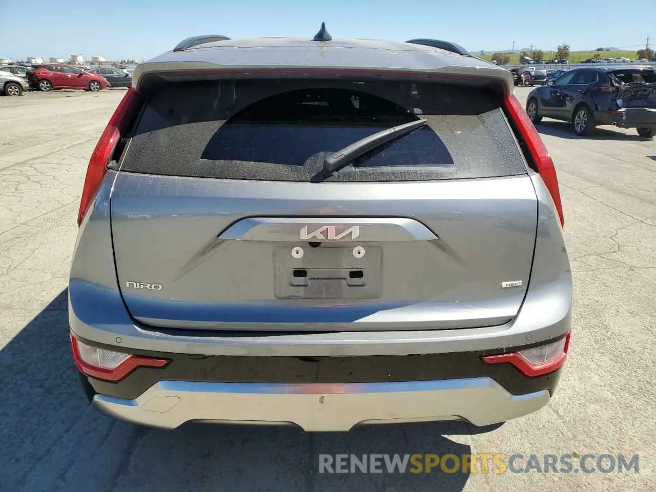 6 fotografías del automóvil dañado KNDCR3LE5R5171886 KIA NIRO 2024