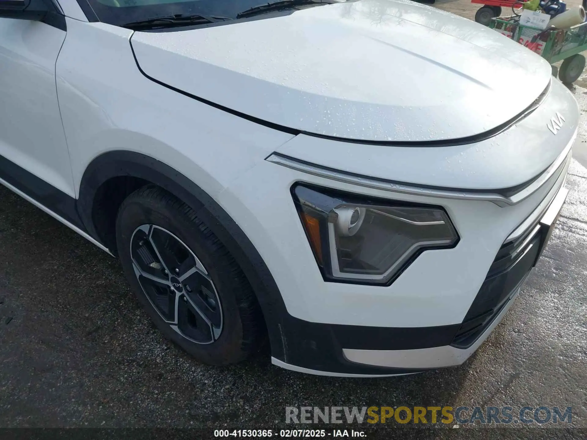 18 fotografías del automóvil dañado KNDCR3LE6R5186753 KIA NIRO 2024