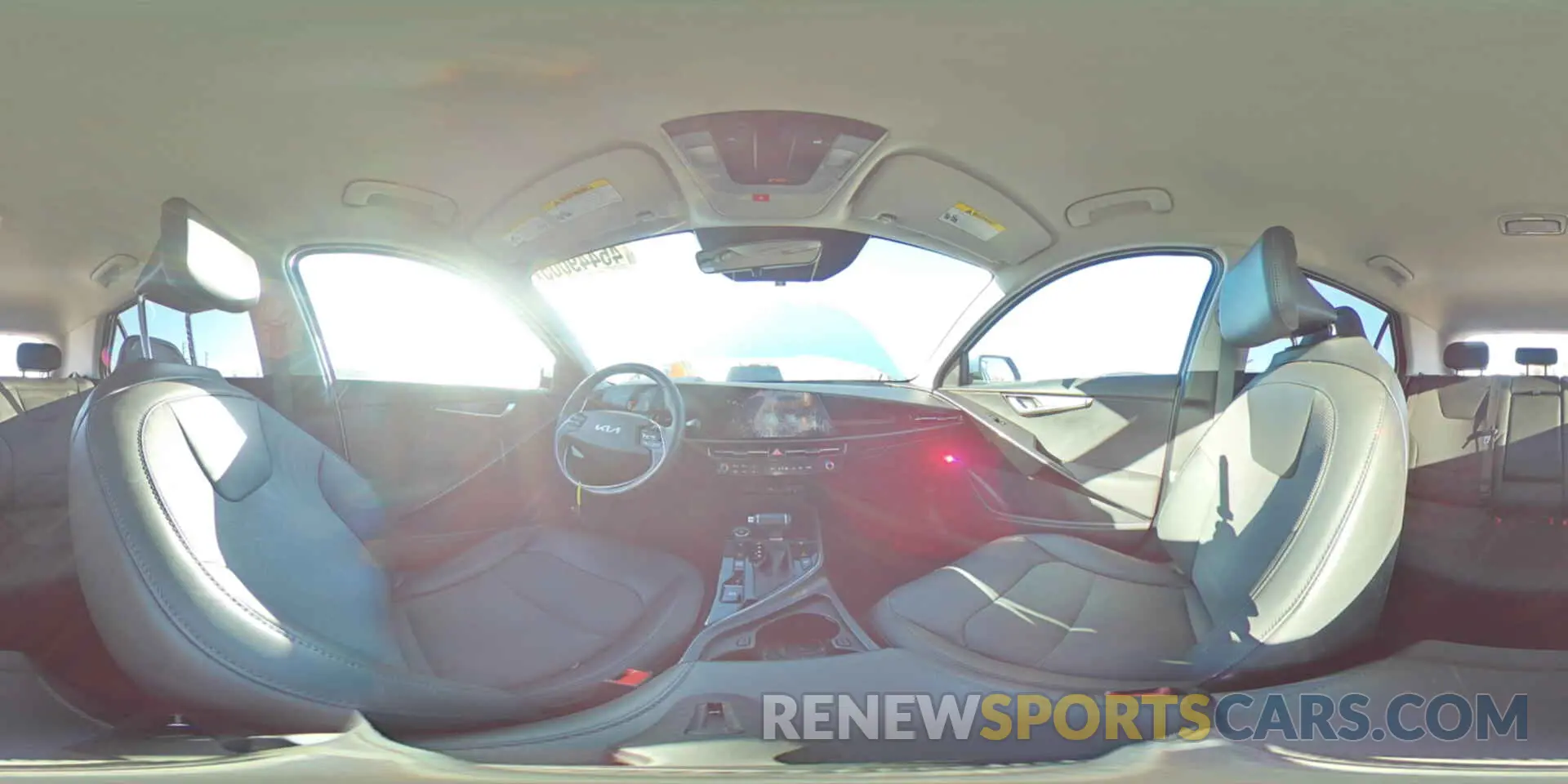 12 fotografías del automóvil dañado KNDCR3LE7R5148948 KIA NIRO 2024