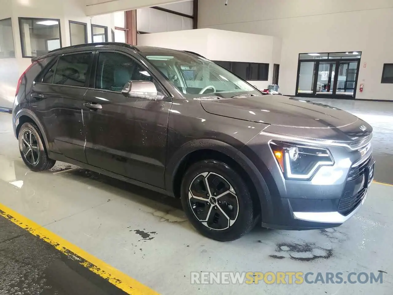 4 fotografías del automóvil dañado KNDCS3LF0R5189094 KIA NIRO 2024