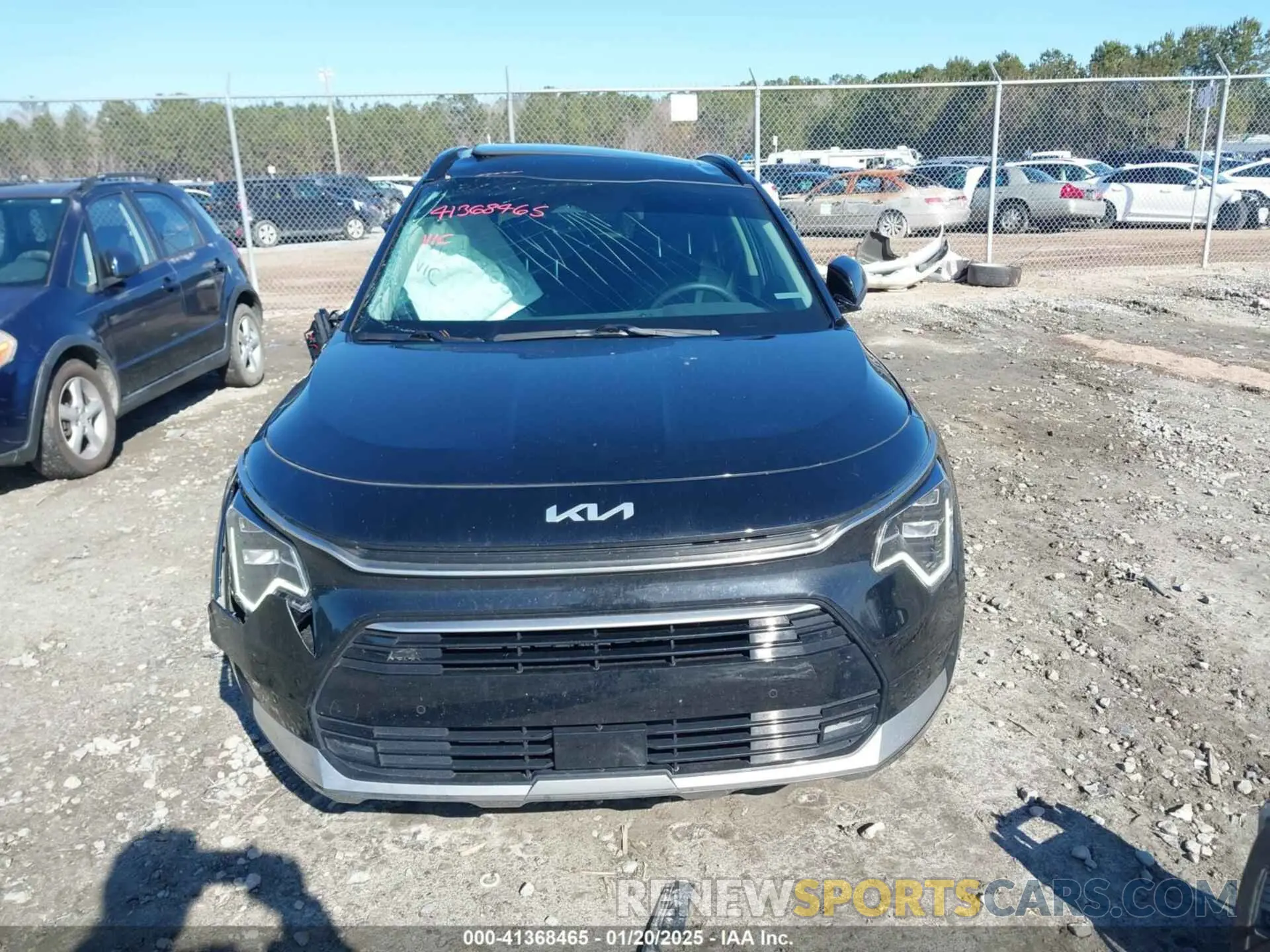 12 fotografías del automóvil dañado KNDCT3LE3R5135227 KIA NIRO 2024