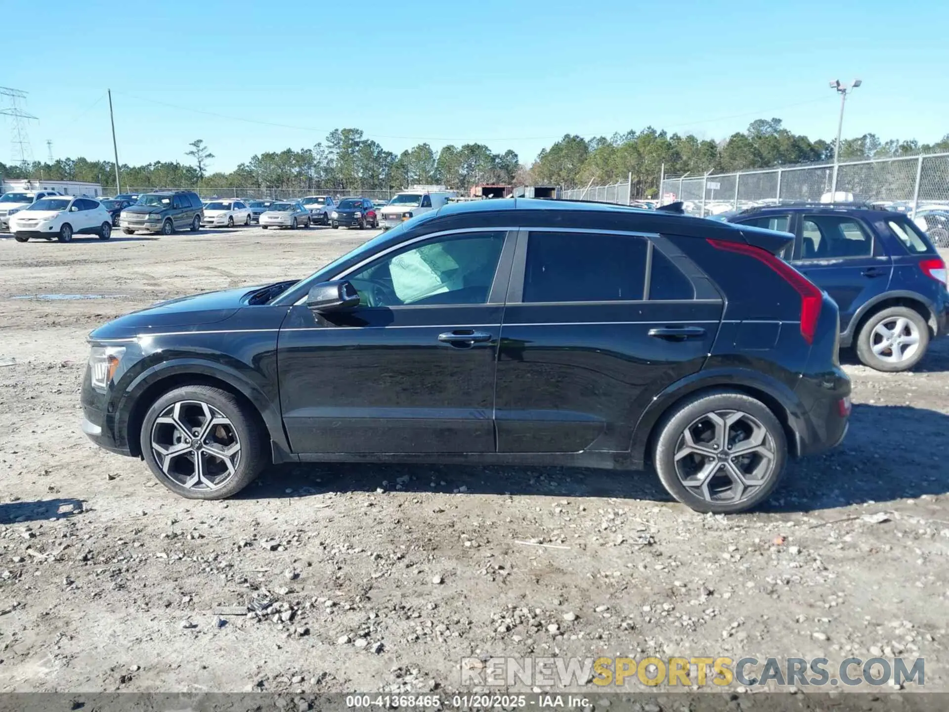 14 fotografías del automóvil dañado KNDCT3LE3R5135227 KIA NIRO 2024