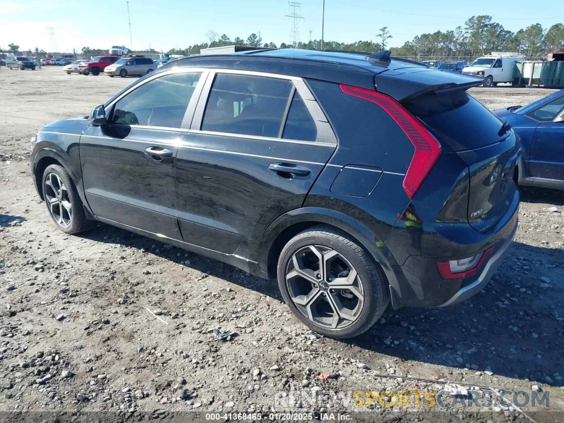 3 fotografías del automóvil dañado KNDCT3LE3R5135227 KIA NIRO 2024