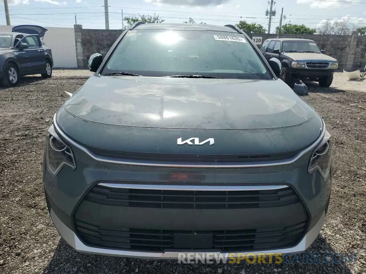 5 fotografías del automóvil dañado KNDCR3LEXS5213622 KIA NIRO 2025