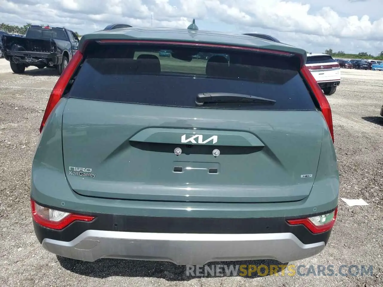 6 fotografías del automóvil dañado KNDCR3LEXS5213622 KIA NIRO 2025