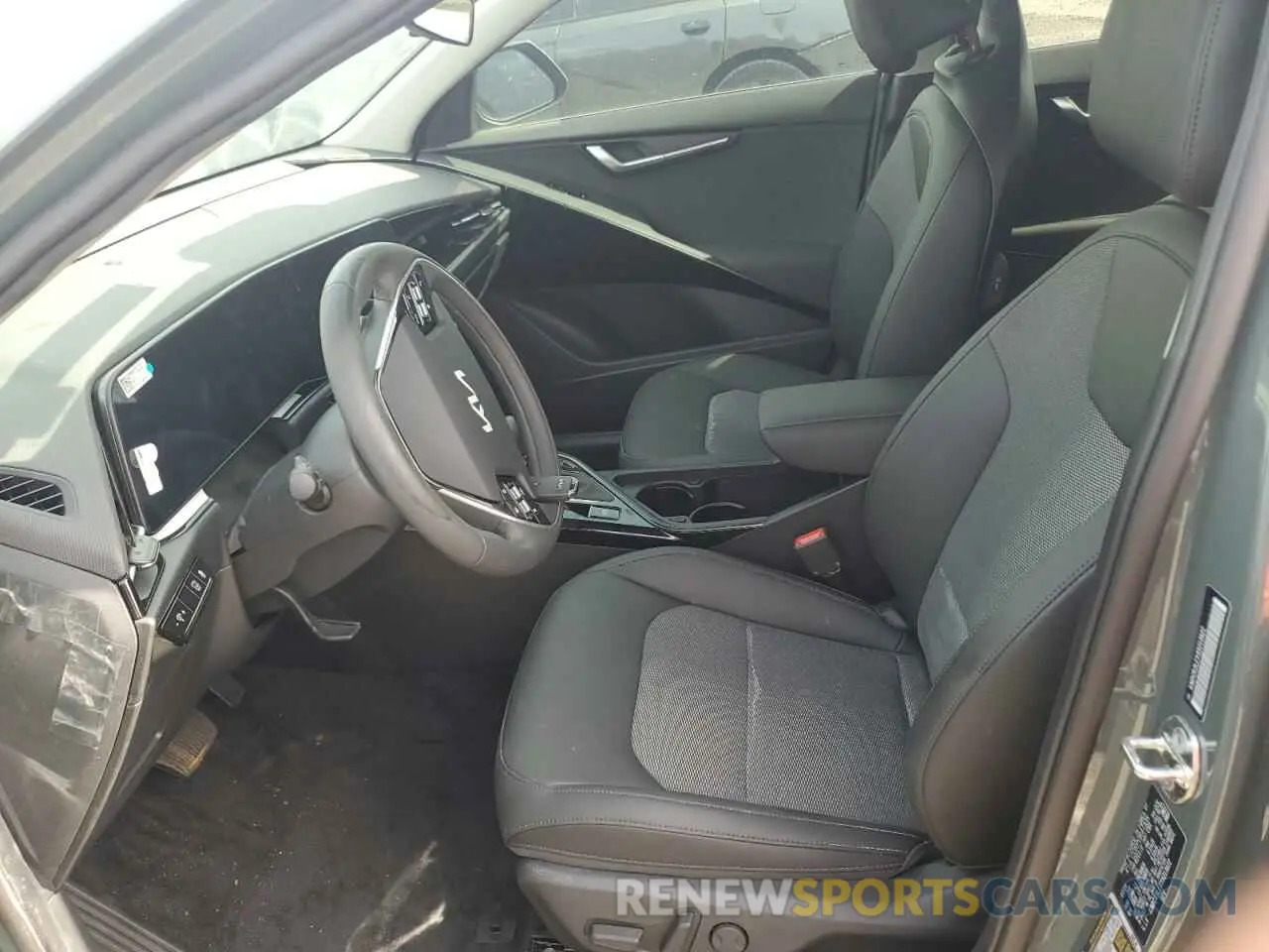 7 fotografías del automóvil dañado KNDCR3LEXS5213622 KIA NIRO 2025