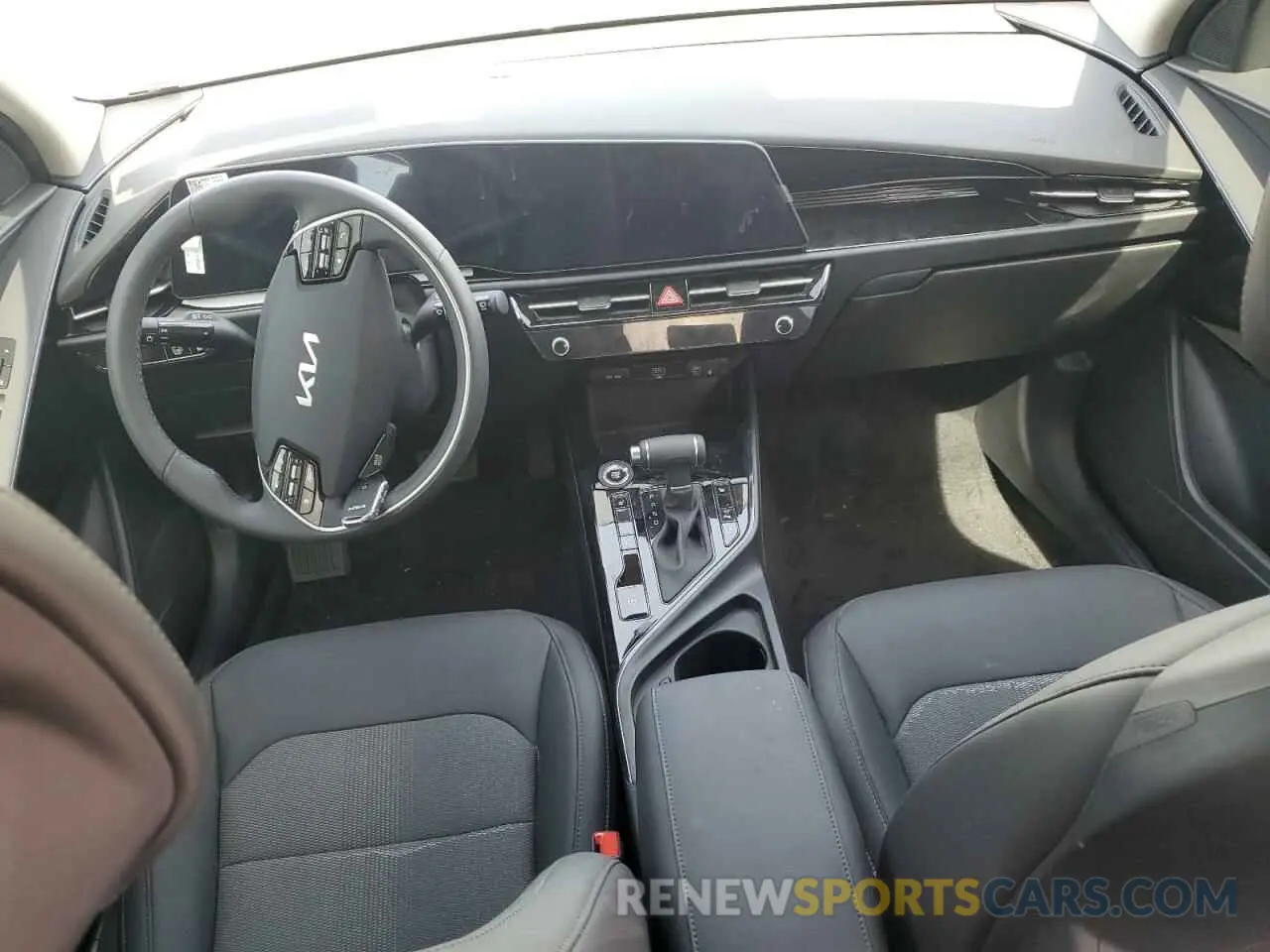 8 fotografías del automóvil dañado KNDCR3LEXS5213622 KIA NIRO 2025