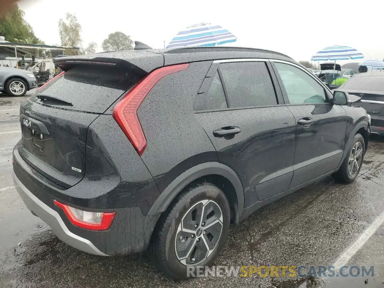3 fotografías del automóvil dañado KNDCS3LF9S5239657 KIA NIRO 2025