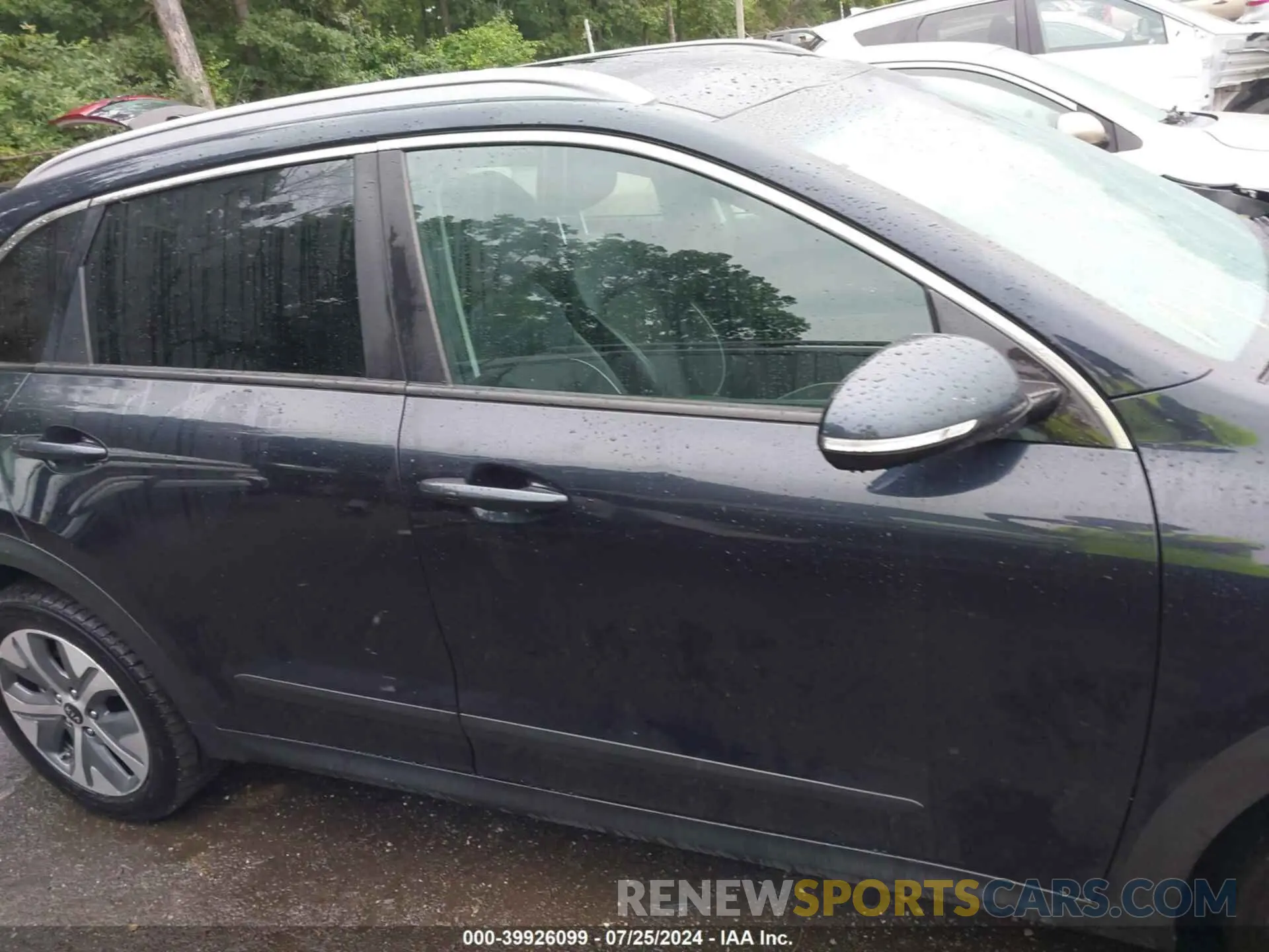 13 fotografías del automóvil dañado KNDCC3LG0K5024433 KIA NIRO EV 2019