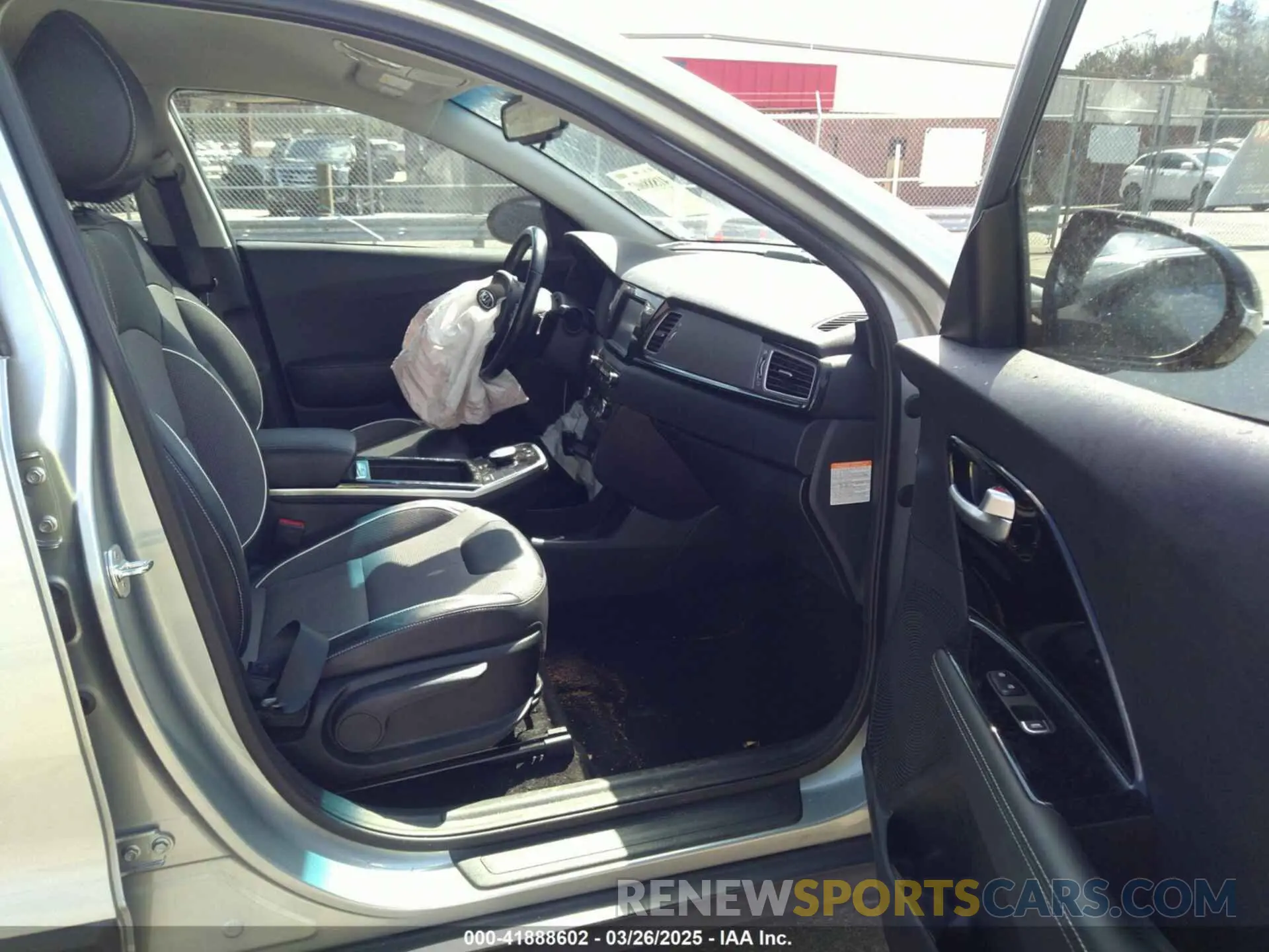 5 fotografías del automóvil dañado KNDCC3LG4K5014875 KIA NIRO EV 2019