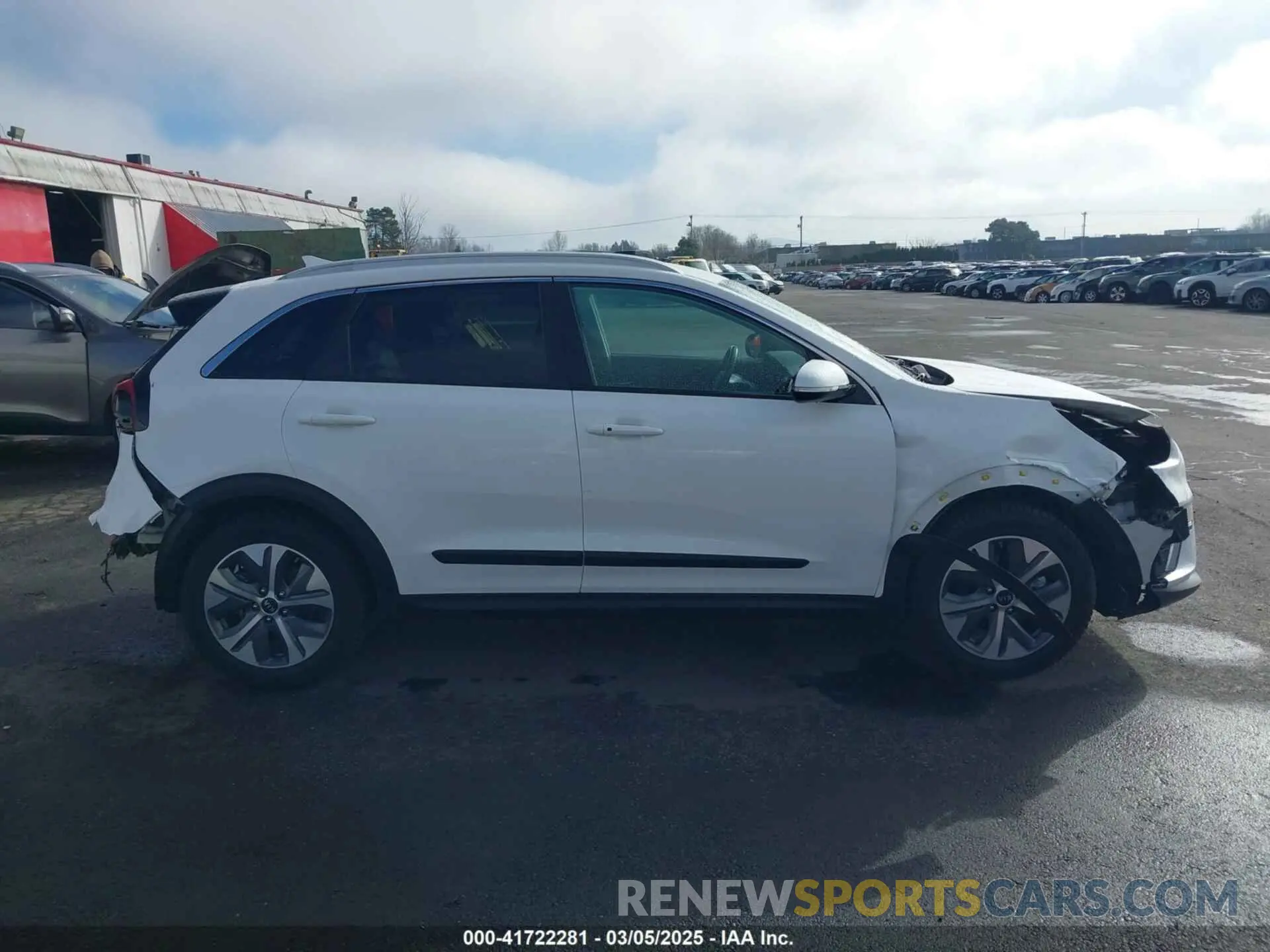 14 fotografías del automóvil dañado KNDCC3LG9L5055729 KIA NIRO EV 2020