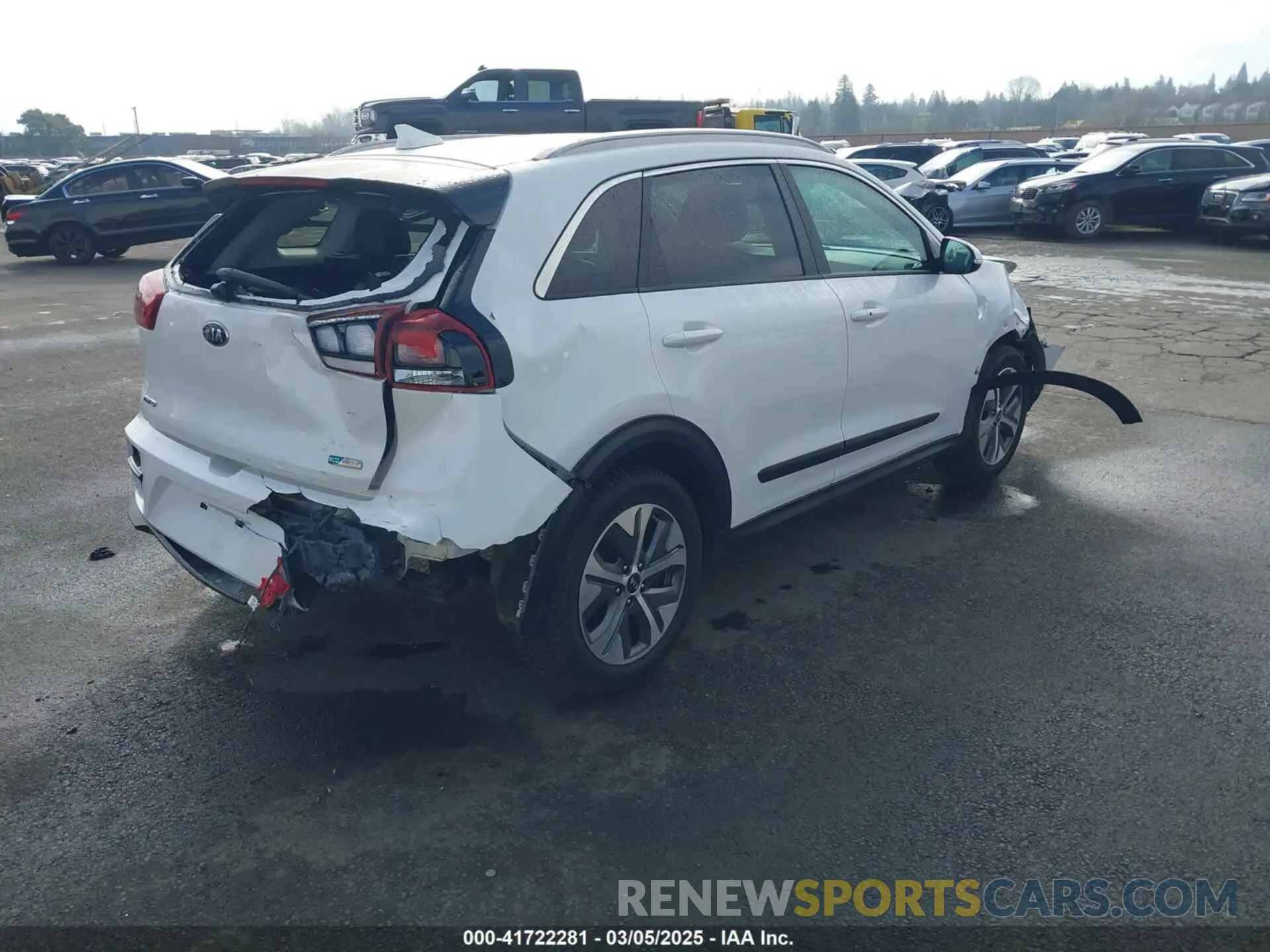 4 fotografías del automóvil dañado KNDCC3LG9L5055729 KIA NIRO EV 2020