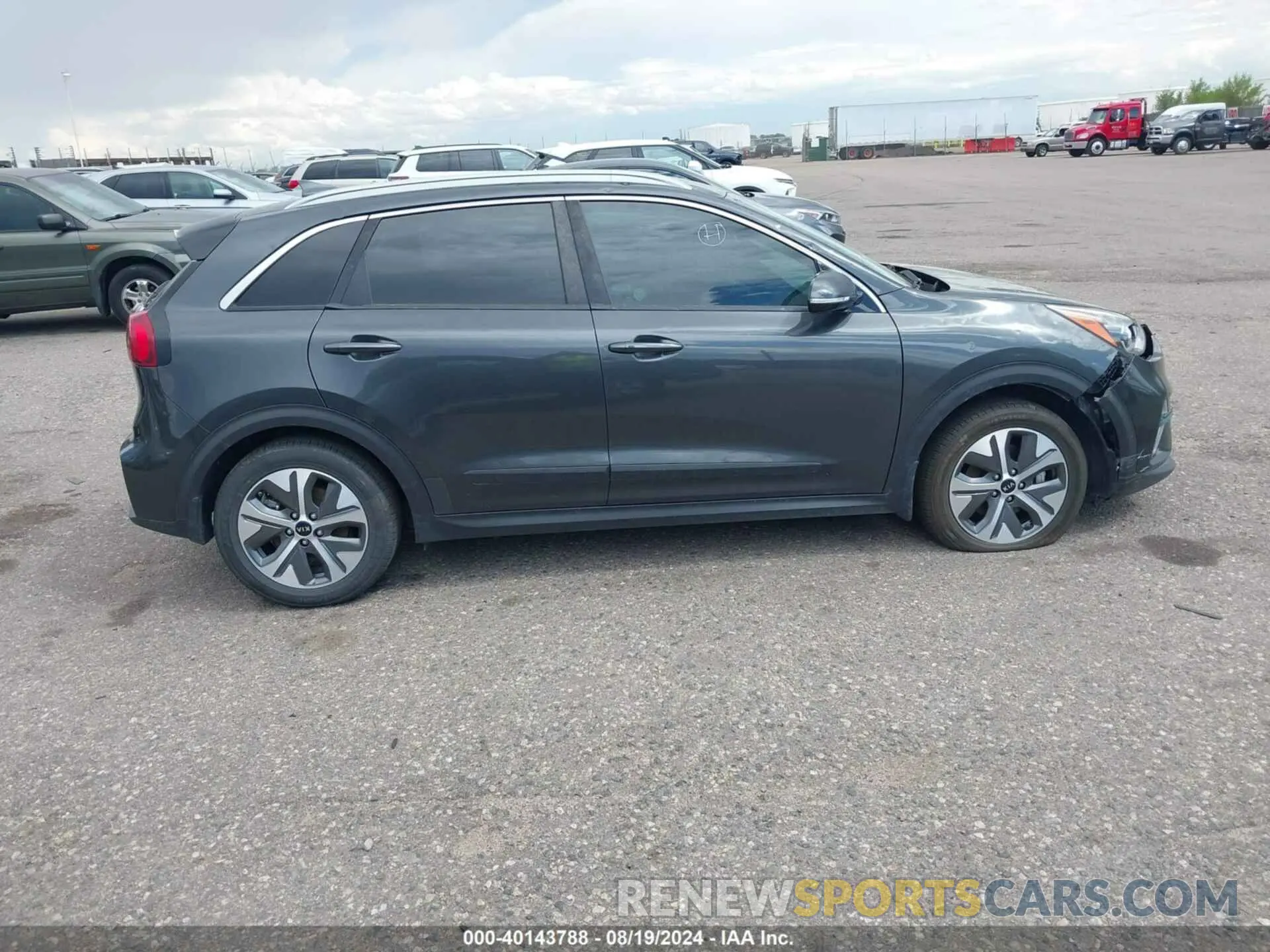 13 fotografías del automóvil dañado KNDCE3LG9L5071276 KIA NIRO EV 2020
