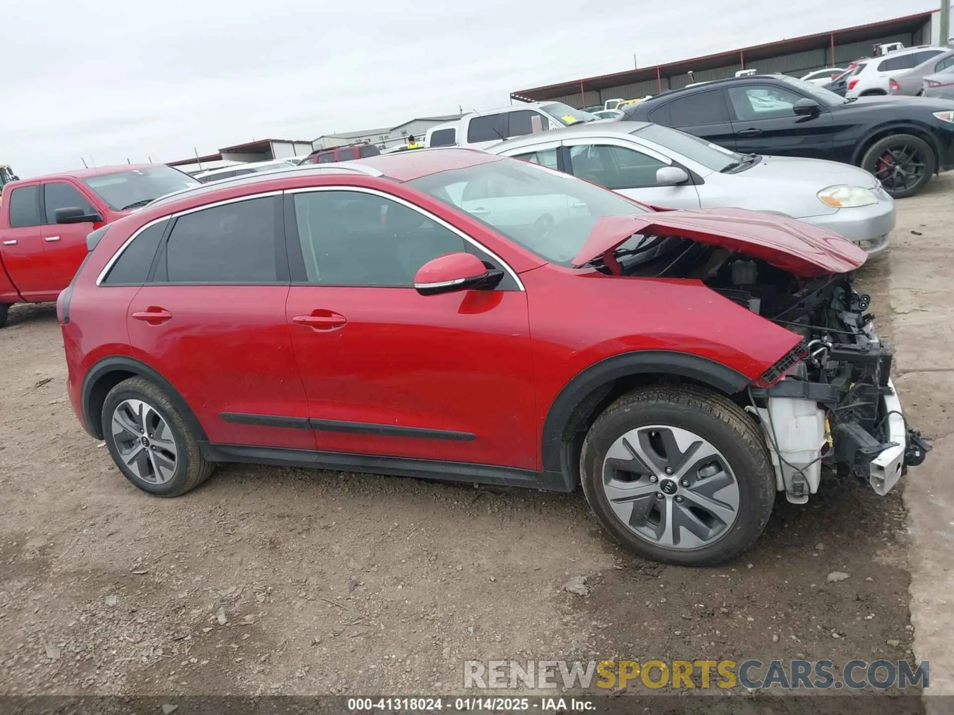 14 fotografías del automóvil dañado KNDCC3LG4M5088090 KIA NIRO EV 2021