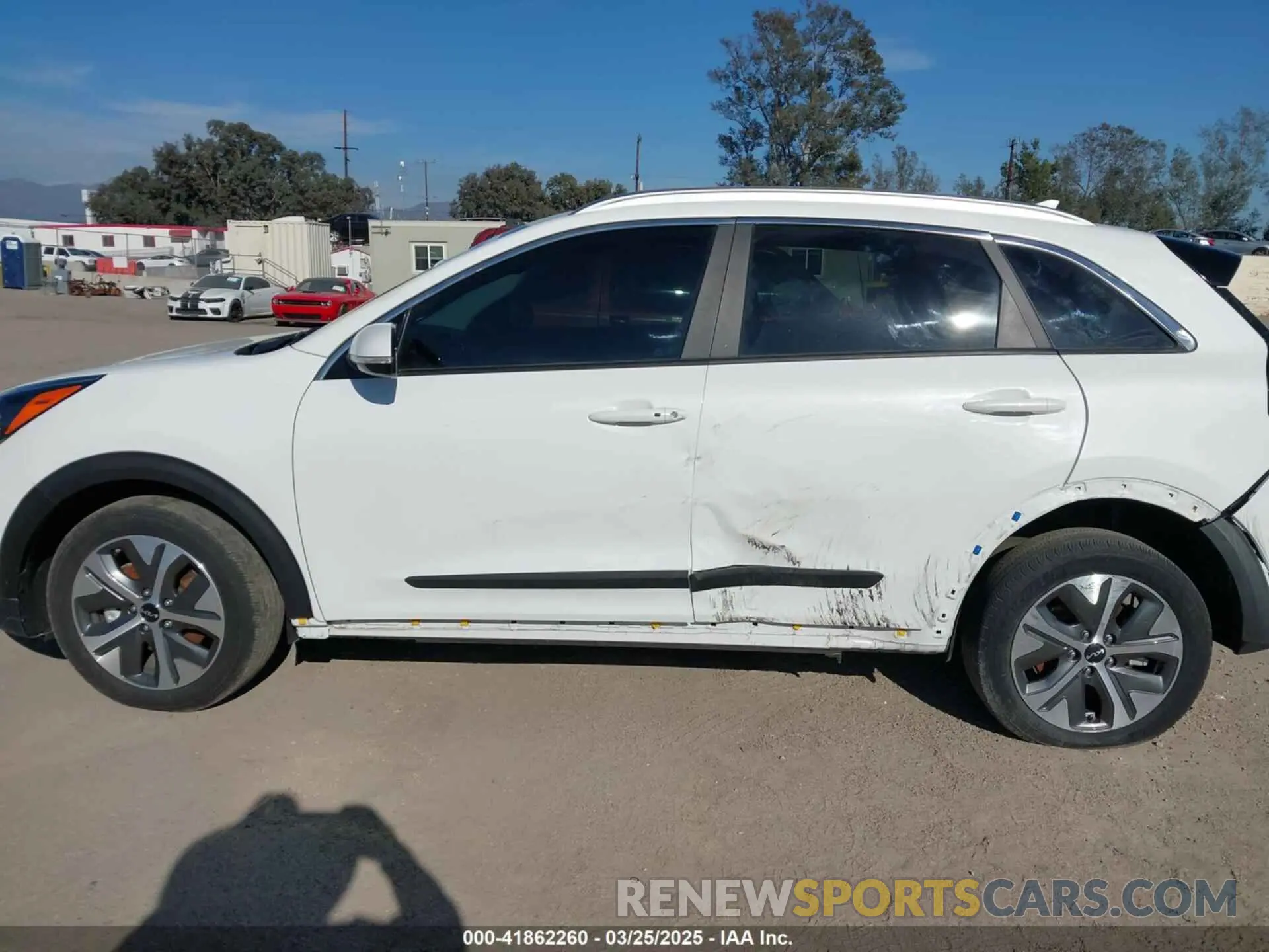 14 fotografías del automóvil dañado KNDCC3LG1N5160736 KIA NIRO EV 2022