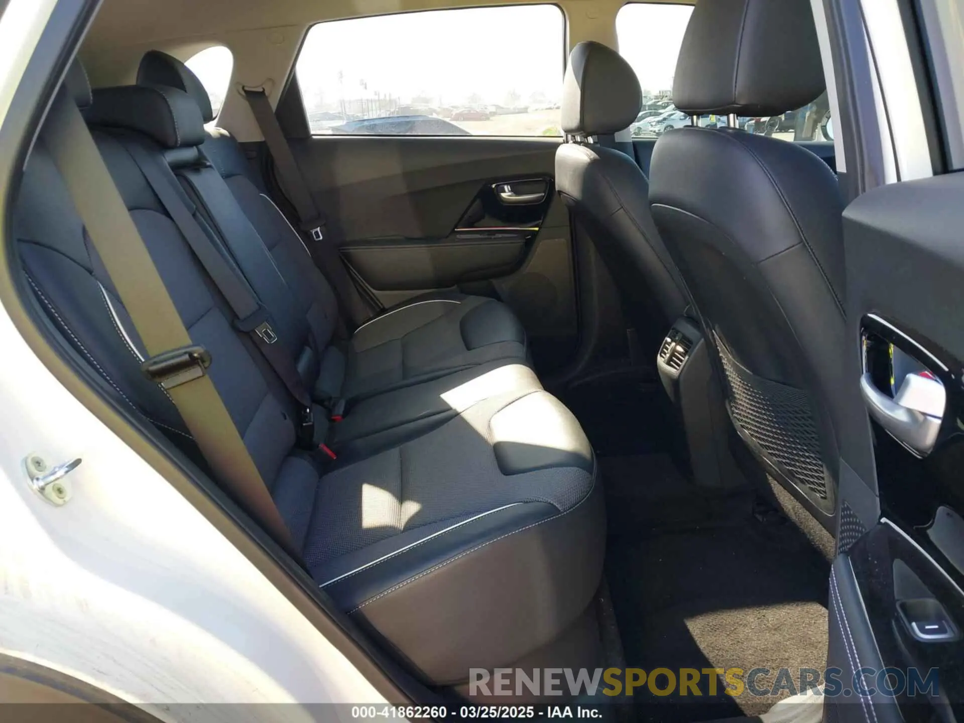 8 fotografías del automóvil dañado KNDCC3LG1N5160736 KIA NIRO EV 2022