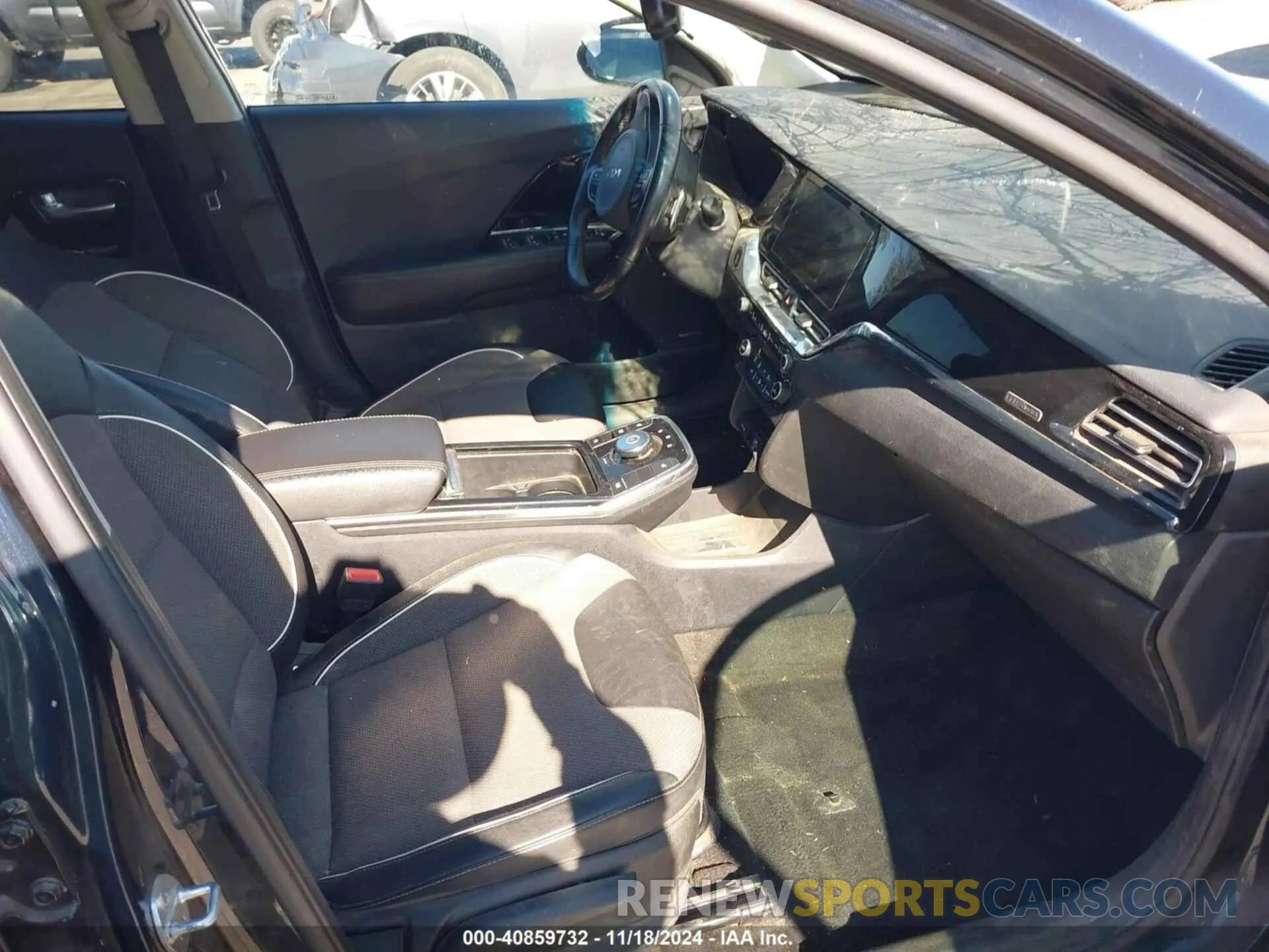 5 fotografías del automóvil dañado KNDCC3LG5N5118148 KIA NIRO EV 2022