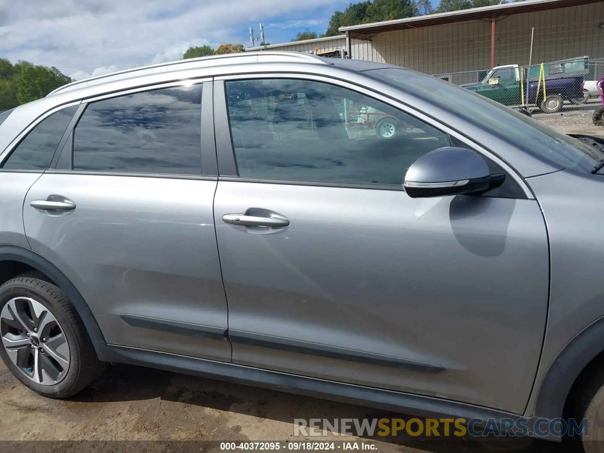 13 fotografías del automóvil dañado KNDCC3LG6N5140918 KIA NIRO EV 2022