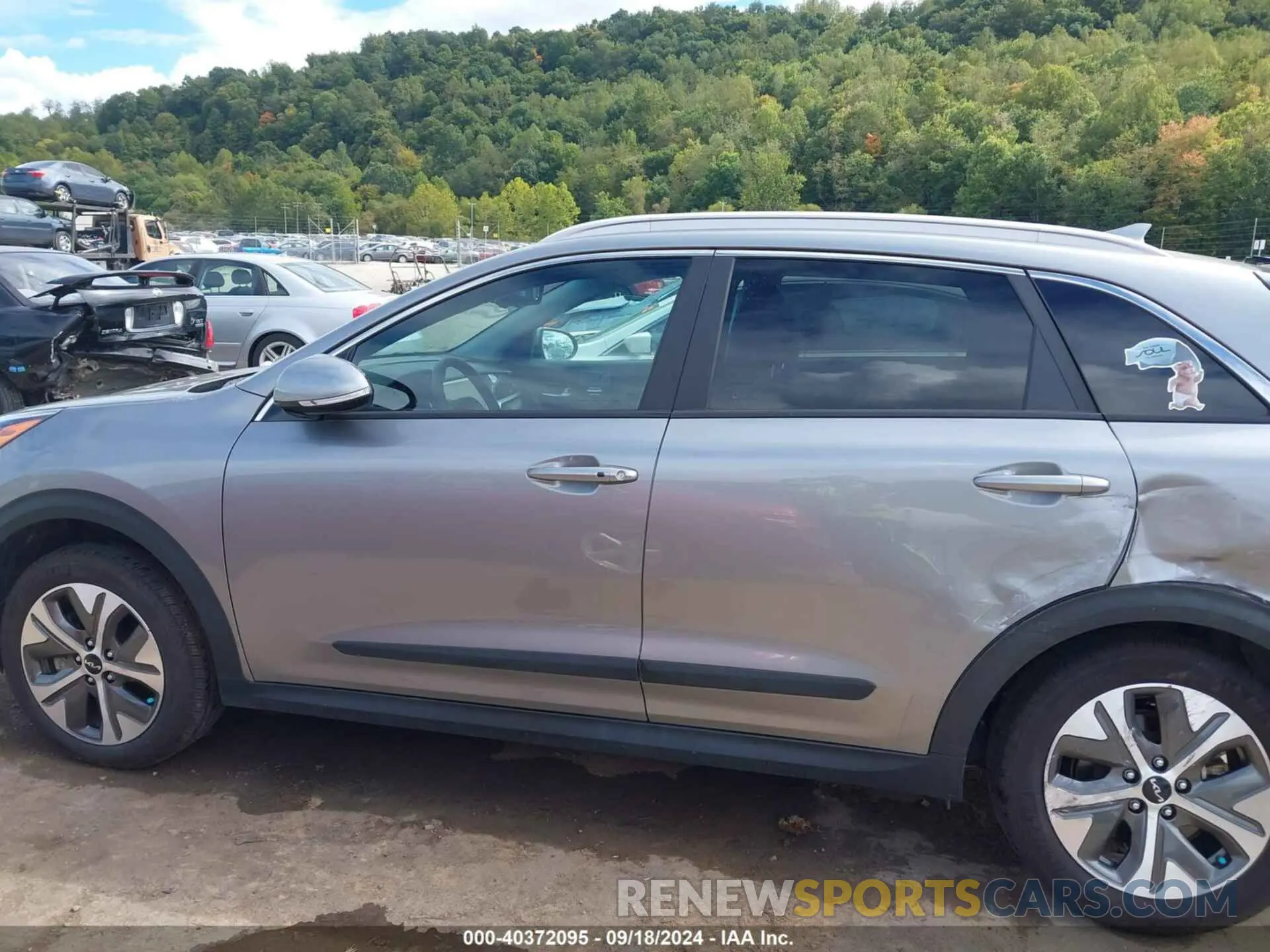 14 fotografías del automóvil dañado KNDCC3LG6N5140918 KIA NIRO EV 2022