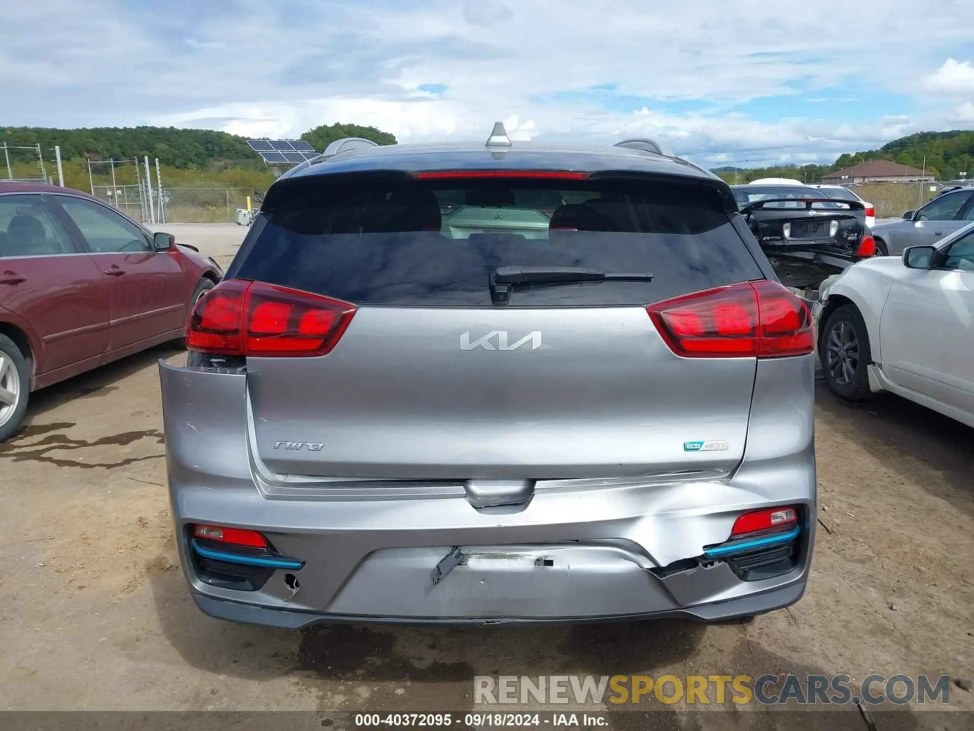 16 fotografías del automóvil dañado KNDCC3LG6N5140918 KIA NIRO EV 2022