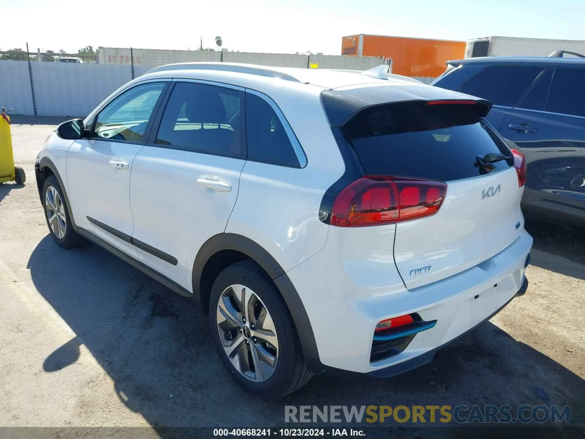 3 fotografías del automóvil dañado KNDCC3LG8N5160250 KIA NIRO EV 2022