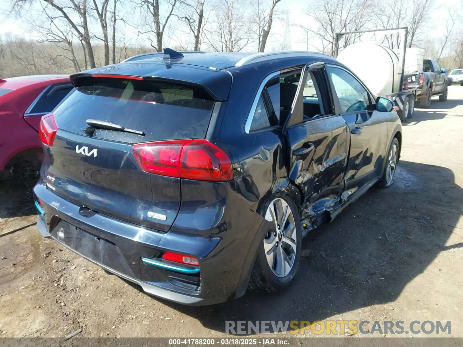 4 fotografías del automóvil dañado KNDCC3LG9N5115995 KIA NIRO EV 2022