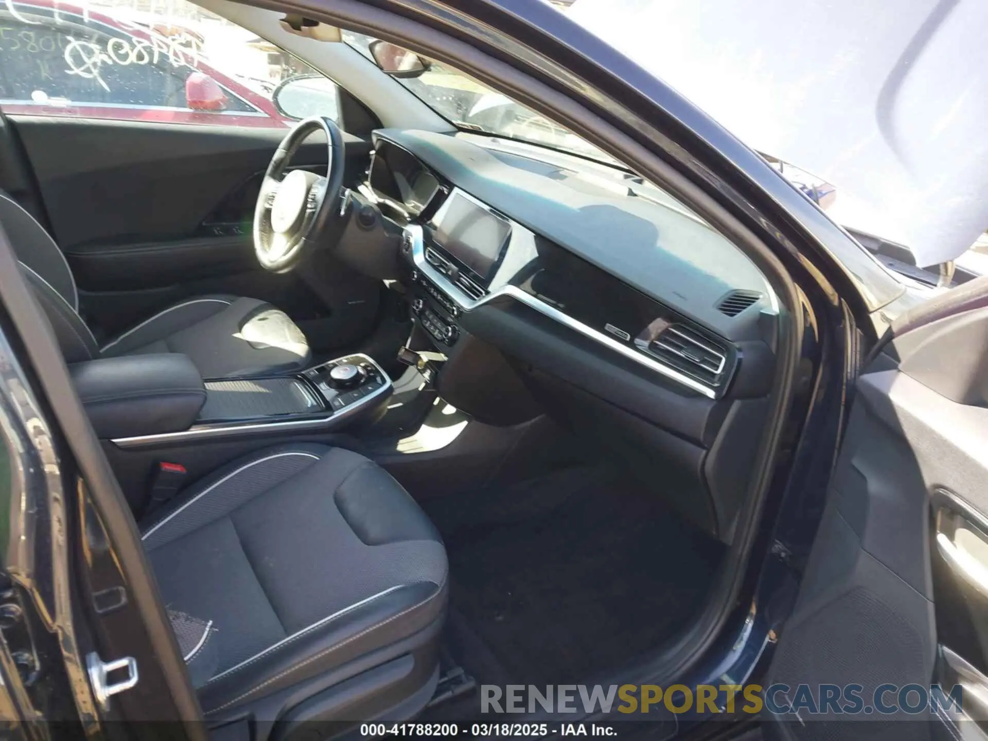 5 fotografías del automóvil dañado KNDCC3LG9N5115995 KIA NIRO EV 2022