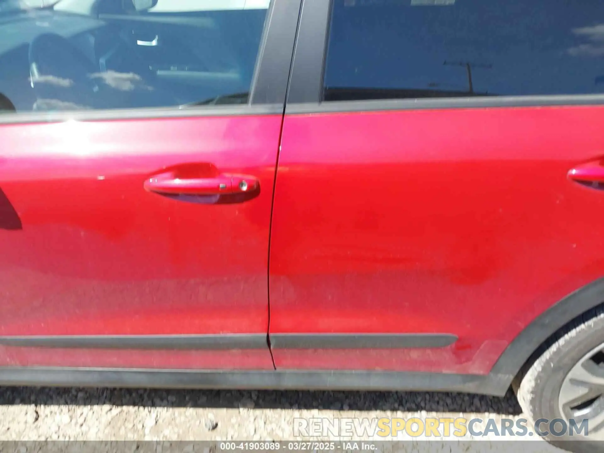 14 fotografías del automóvil dañado KNDCE3LG5N5146588 KIA NIRO EV 2022