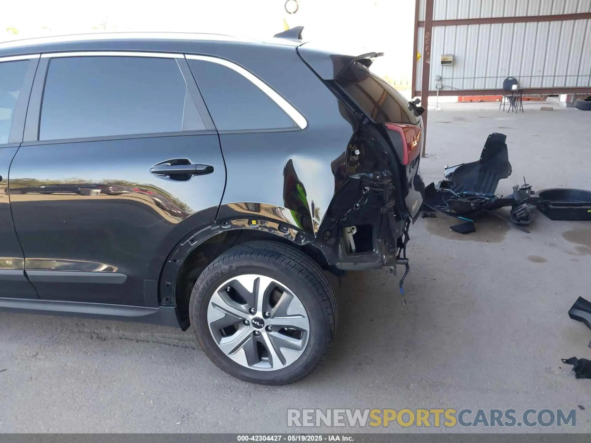 6 fotografías del automóvil dañado KNDCE3LG8N5134984 KIA NIRO EV 2022