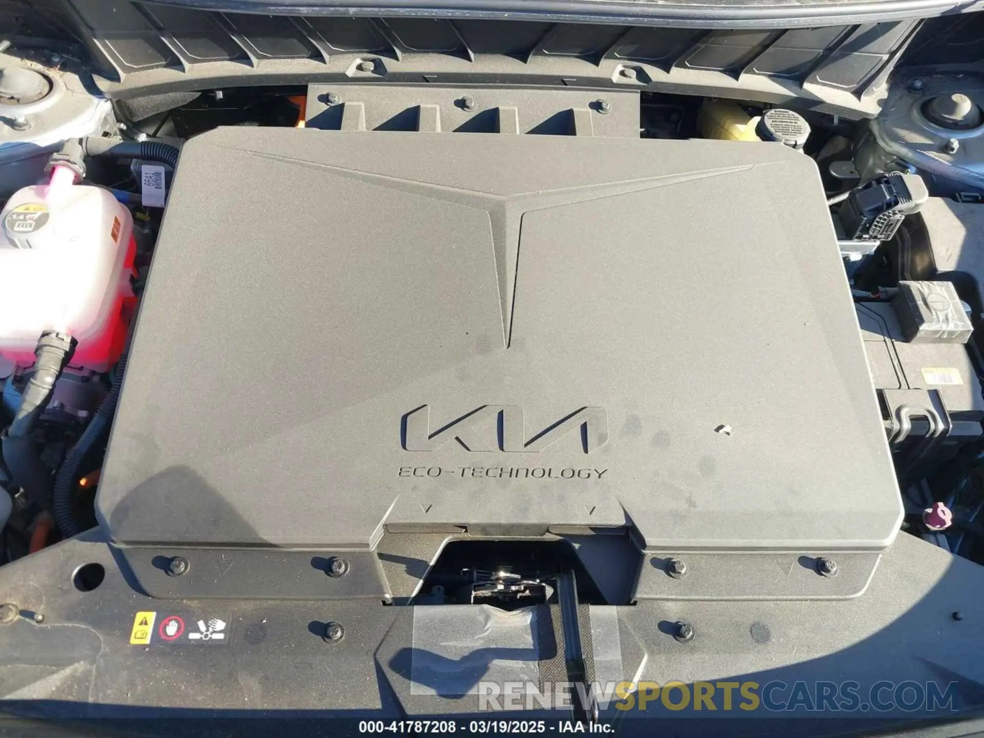 10 fotografías del automóvil dañado KNDCR3L17P5041943 KIA NIRO EV 2023