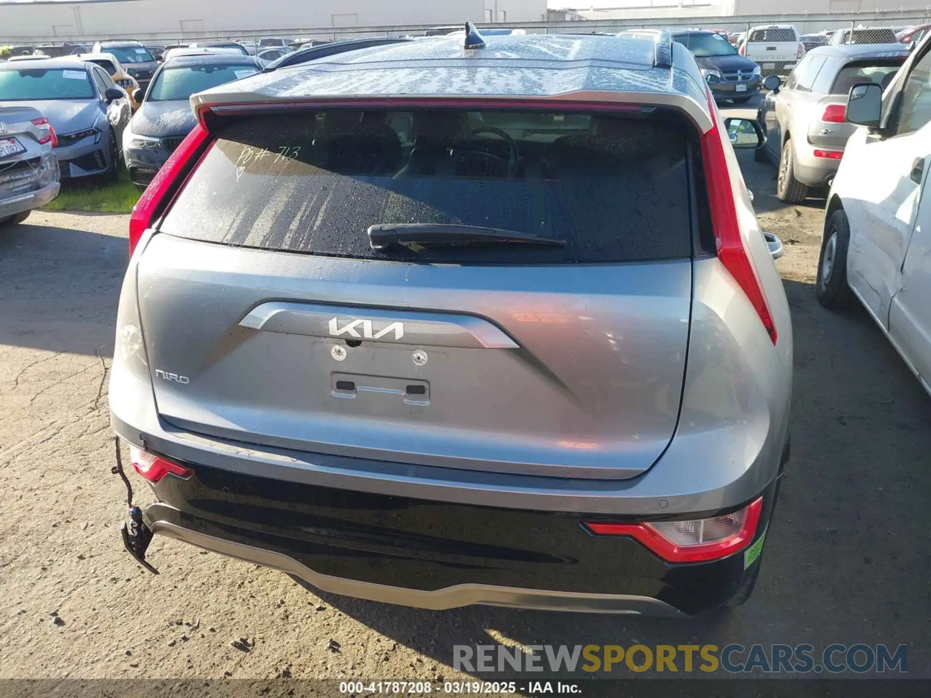 16 fotografías del automóvil dañado KNDCR3L17P5041943 KIA NIRO EV 2023