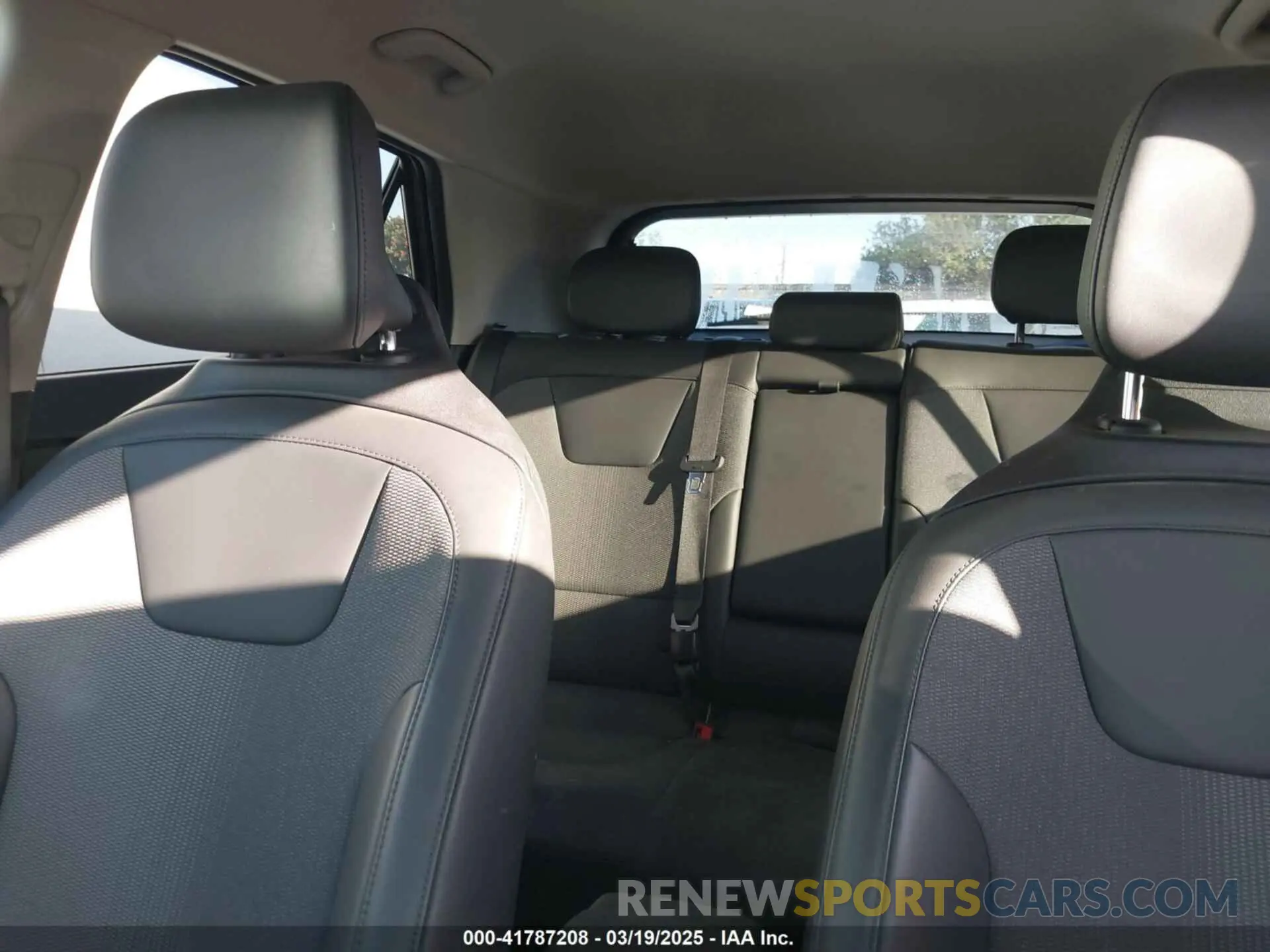 21 fotografías del automóvil dañado KNDCR3L17P5041943 KIA NIRO EV 2023