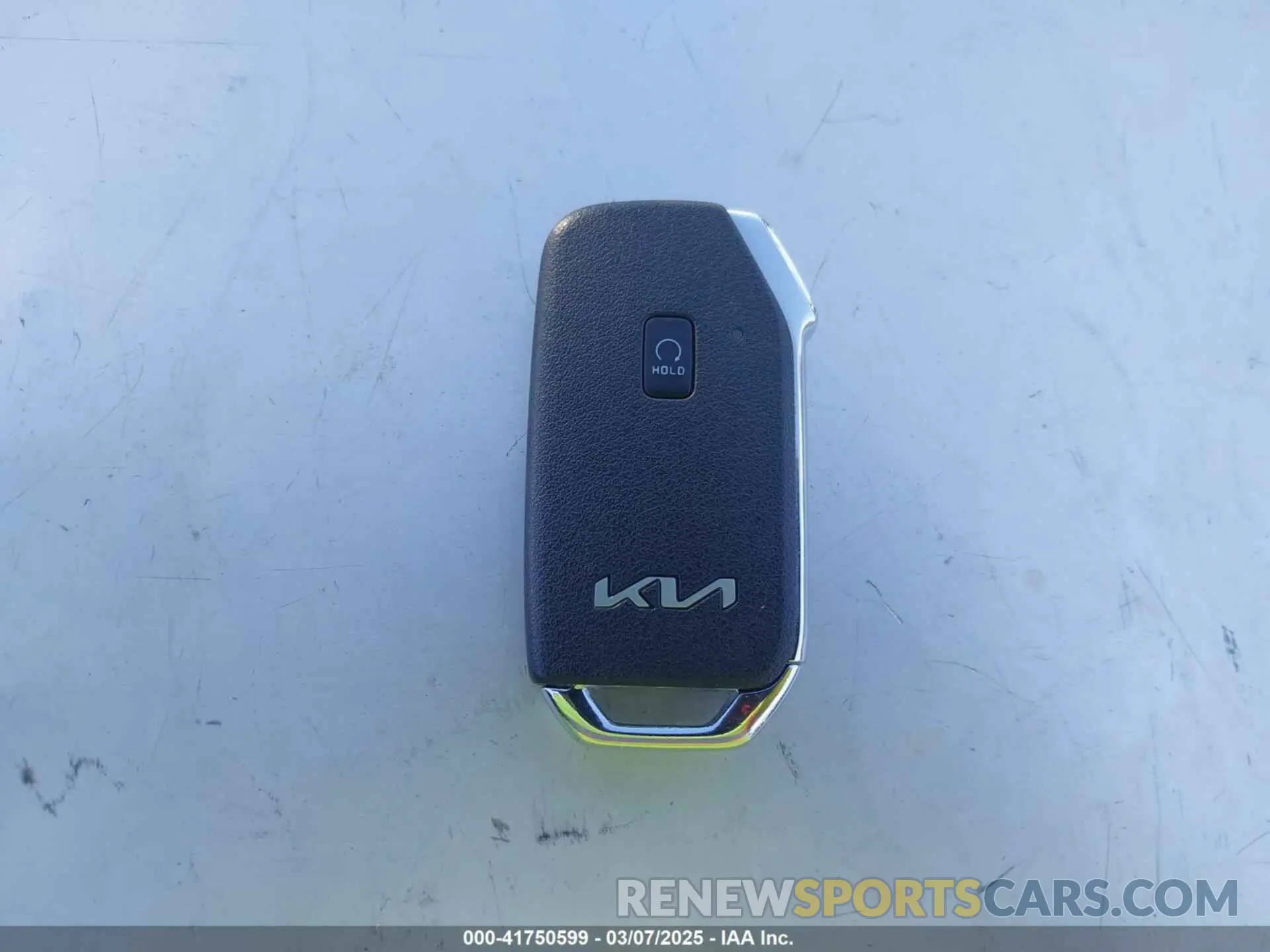 11 fotografías del automóvil dañado KNDCR3L19P5038753 KIA NIRO EV 2023