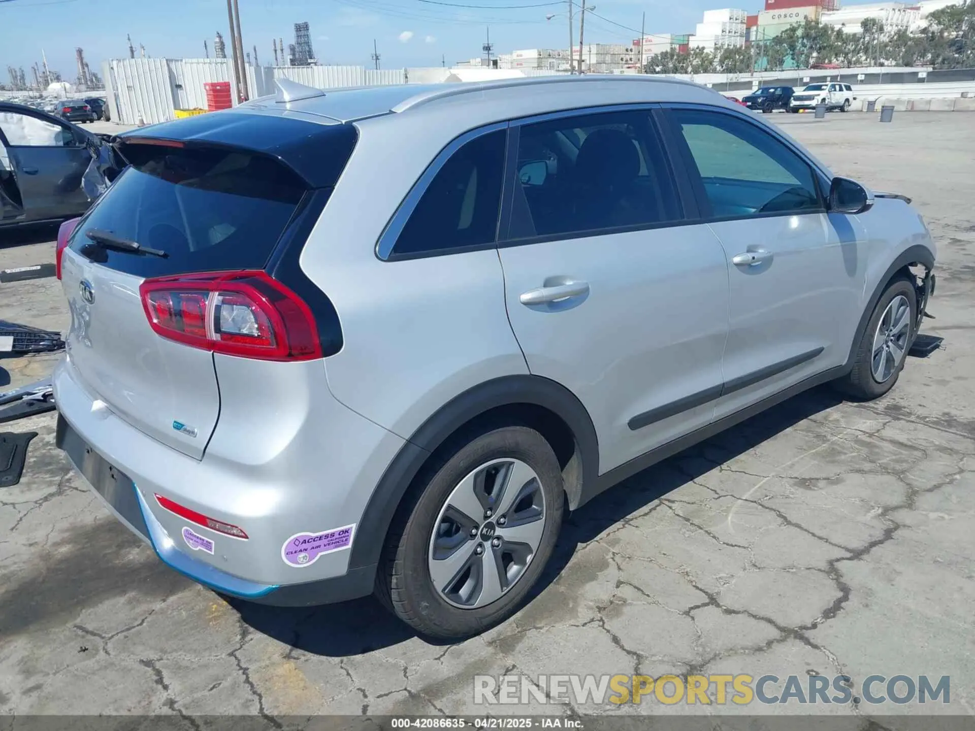 4 fotografías del automóvil dañado KNDCC3LD8K5315199 KIA NIRO PLUG-IN HYBRID 2019