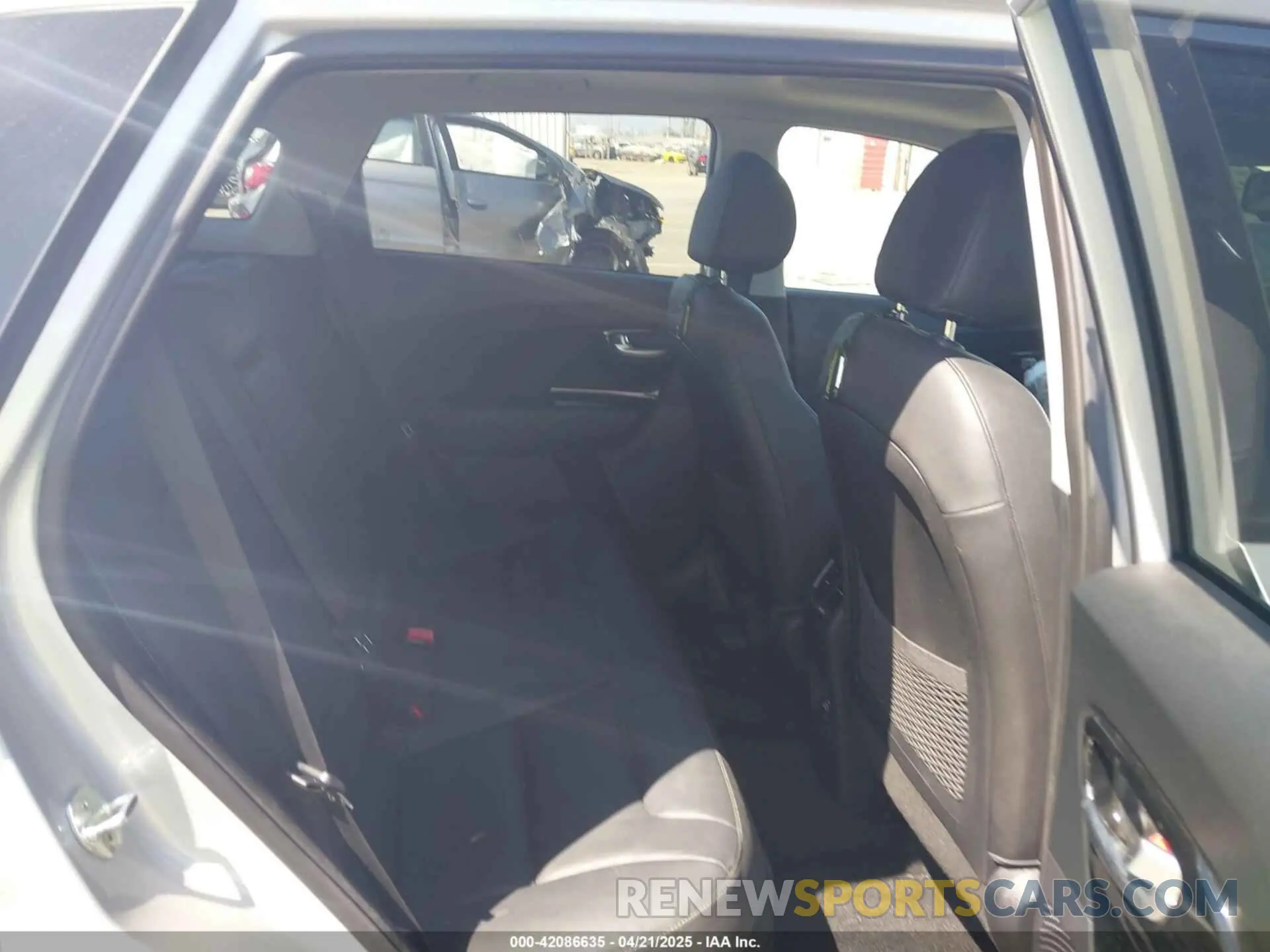 8 fotografías del automóvil dañado KNDCC3LD8K5315199 KIA NIRO PLUG-IN HYBRID 2019