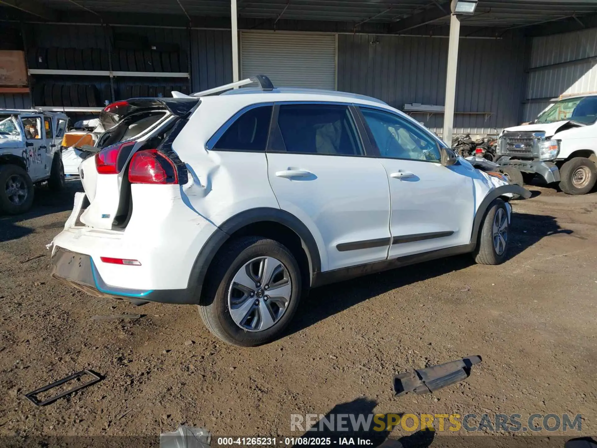 4 fotografías del automóvil dañado KNDCM3LD0K5283166 KIA NIRO PLUG-IN HYBRID 2019