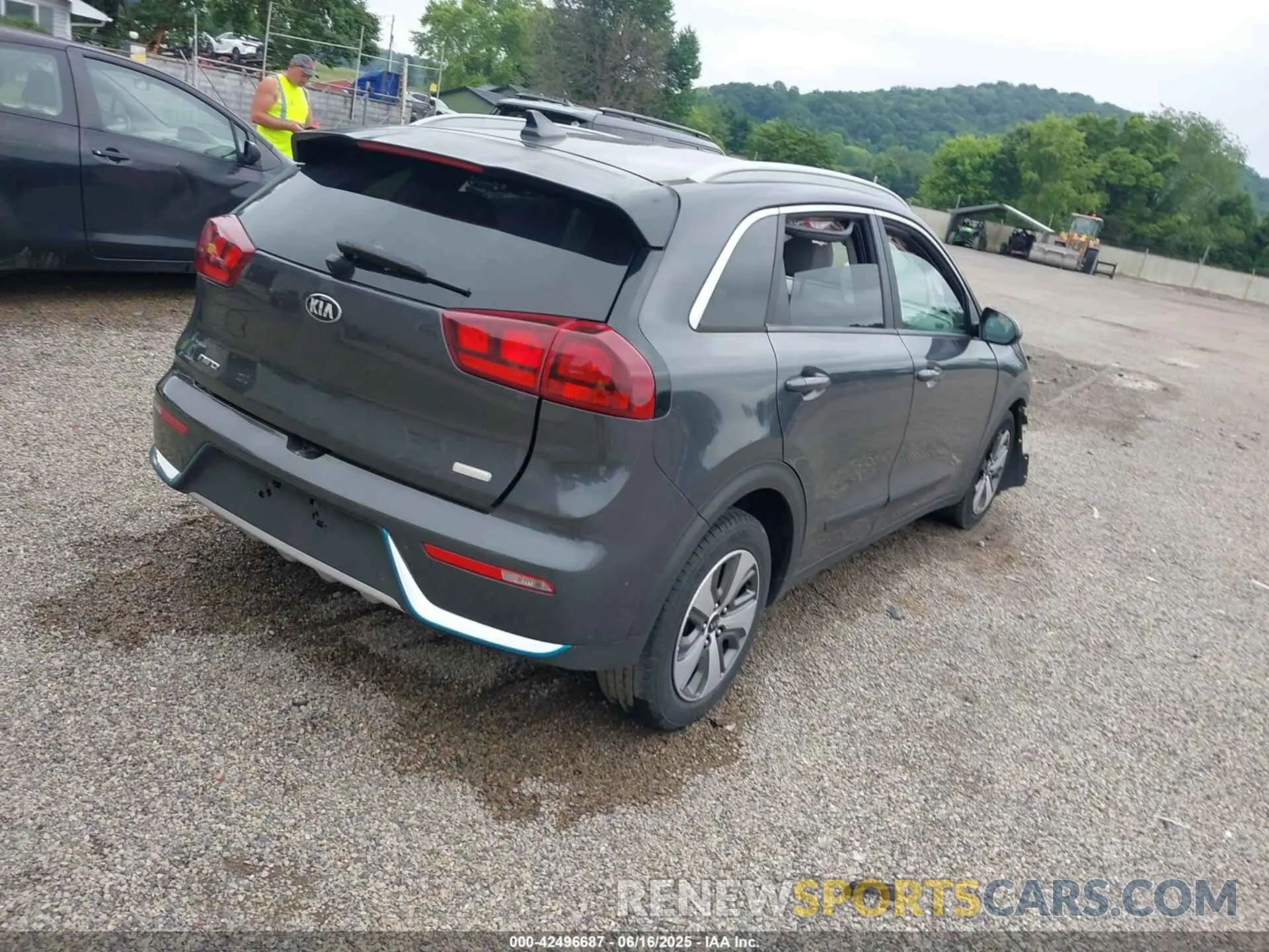 4 fotografías del automóvil dañado KNDCM3LD1K5266201 KIA NIRO PLUG-IN HYBRID 2019