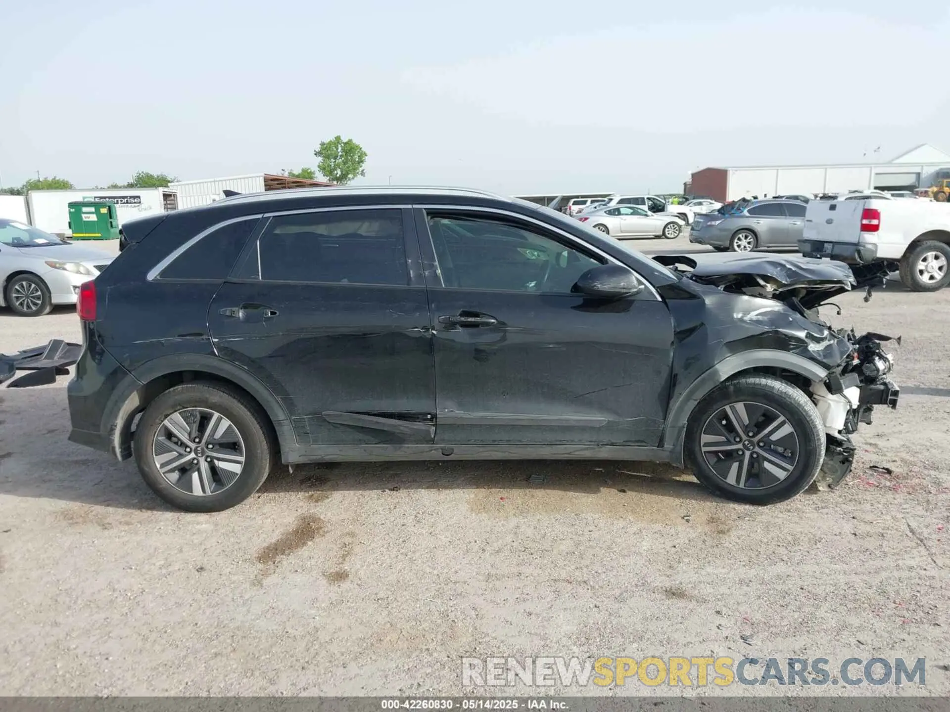 14 fotografías del automóvil dañado KNDCM3LD5L5391204 KIA NIRO PLUG-IN HYBRID 2020