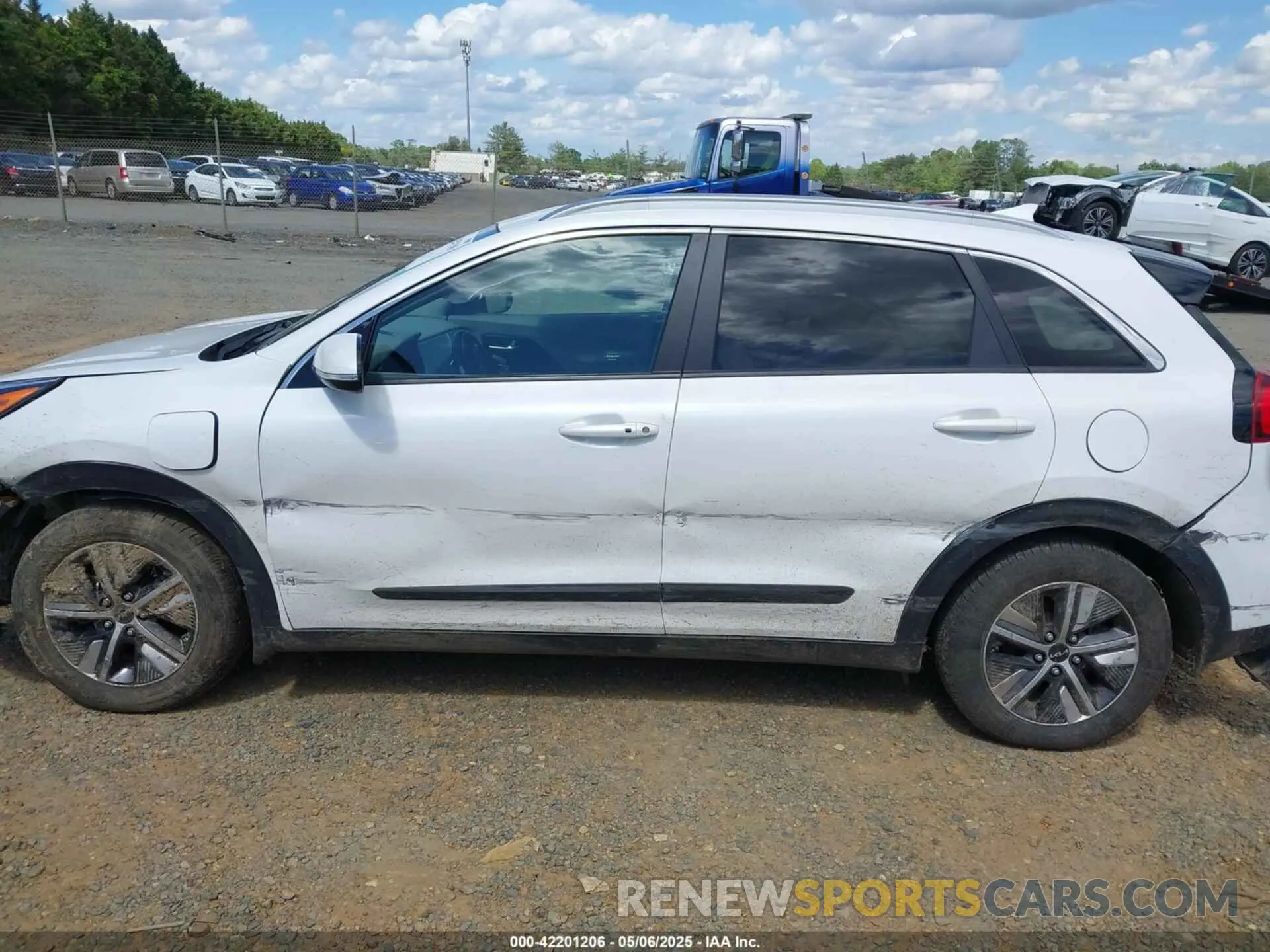 14 fotografías del automóvil dañado KNDCC3LD9N5504948 KIA NIRO PLUG-IN HYBRID 2022