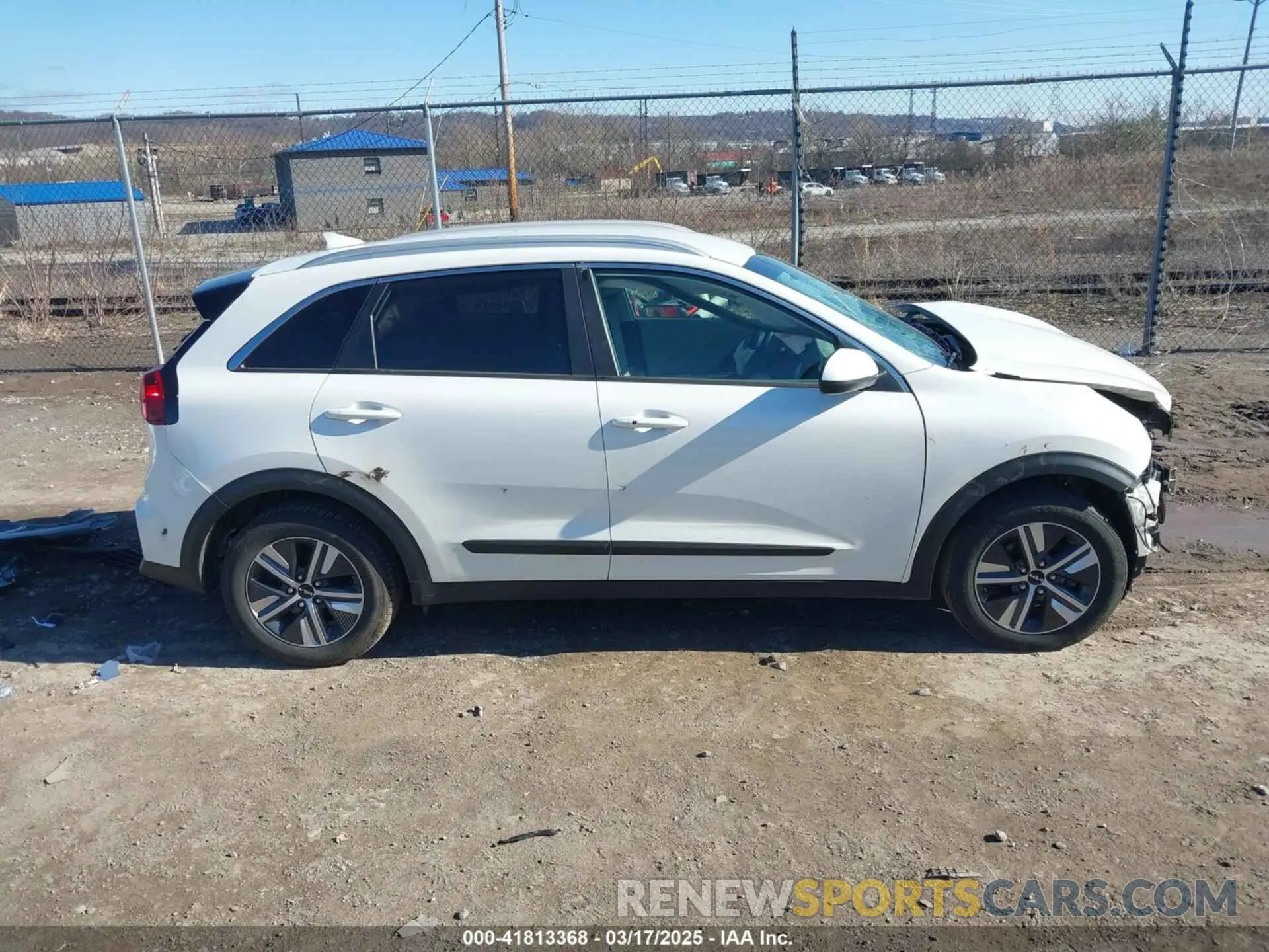 13 fotografías del automóvil dañado KNDCM3LD7N5518599 KIA NIRO PLUG-IN HYBRID 2022