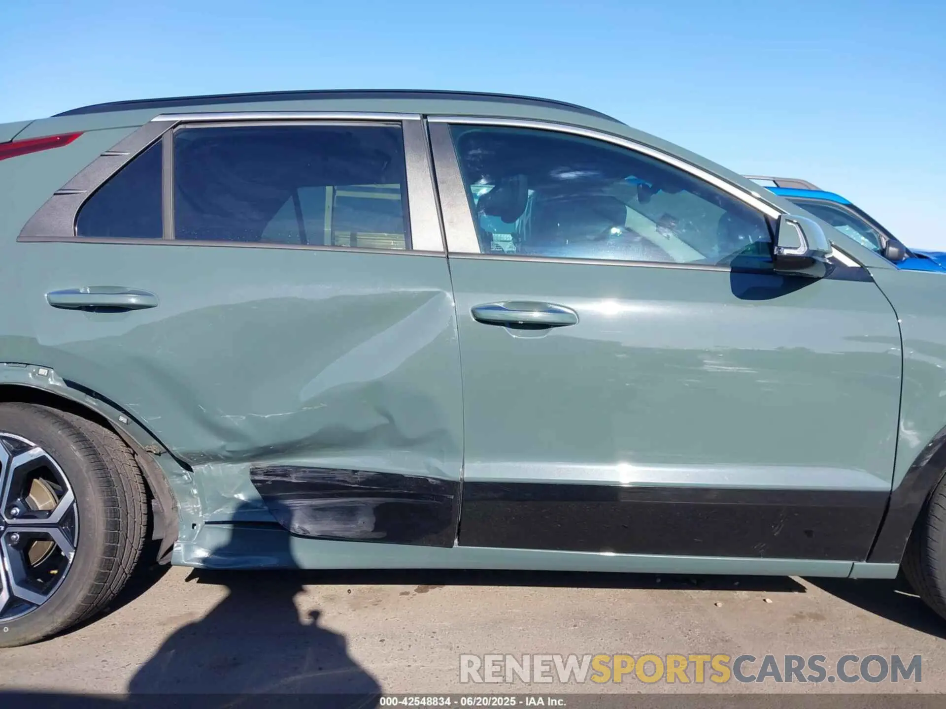 13 fotografías del automóvil dañado KNDCR3LF9P5056696 KIA NIRO PLUG-IN HYBRID 2023