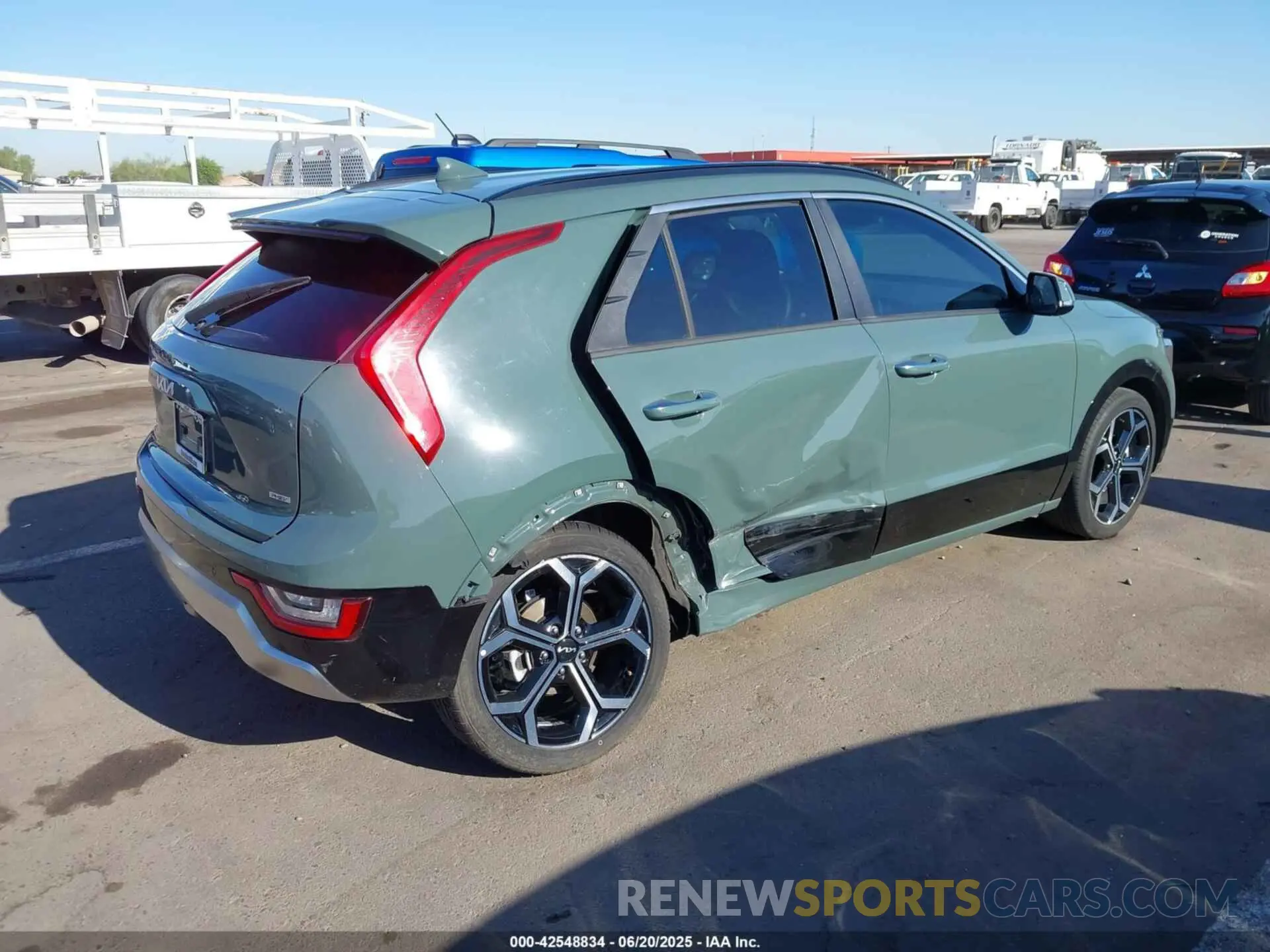 6 fotografías del automóvil dañado KNDCR3LF9P5056696 KIA NIRO PLUG-IN HYBRID 2023