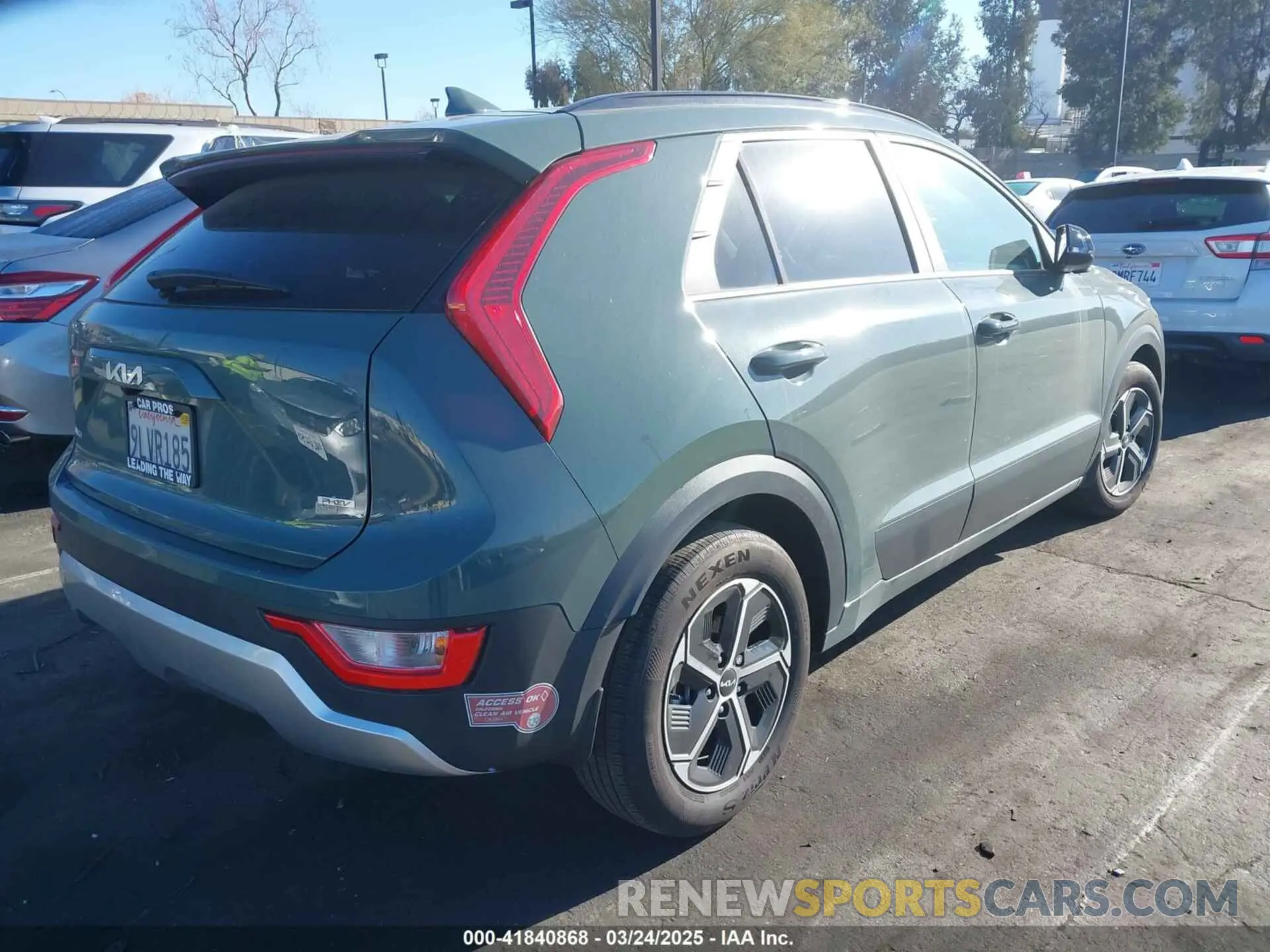 4 fotografías del automóvil dañado KNDCS3LF8R5171202 KIA NIRO PLUG-IN HYBRID 2024